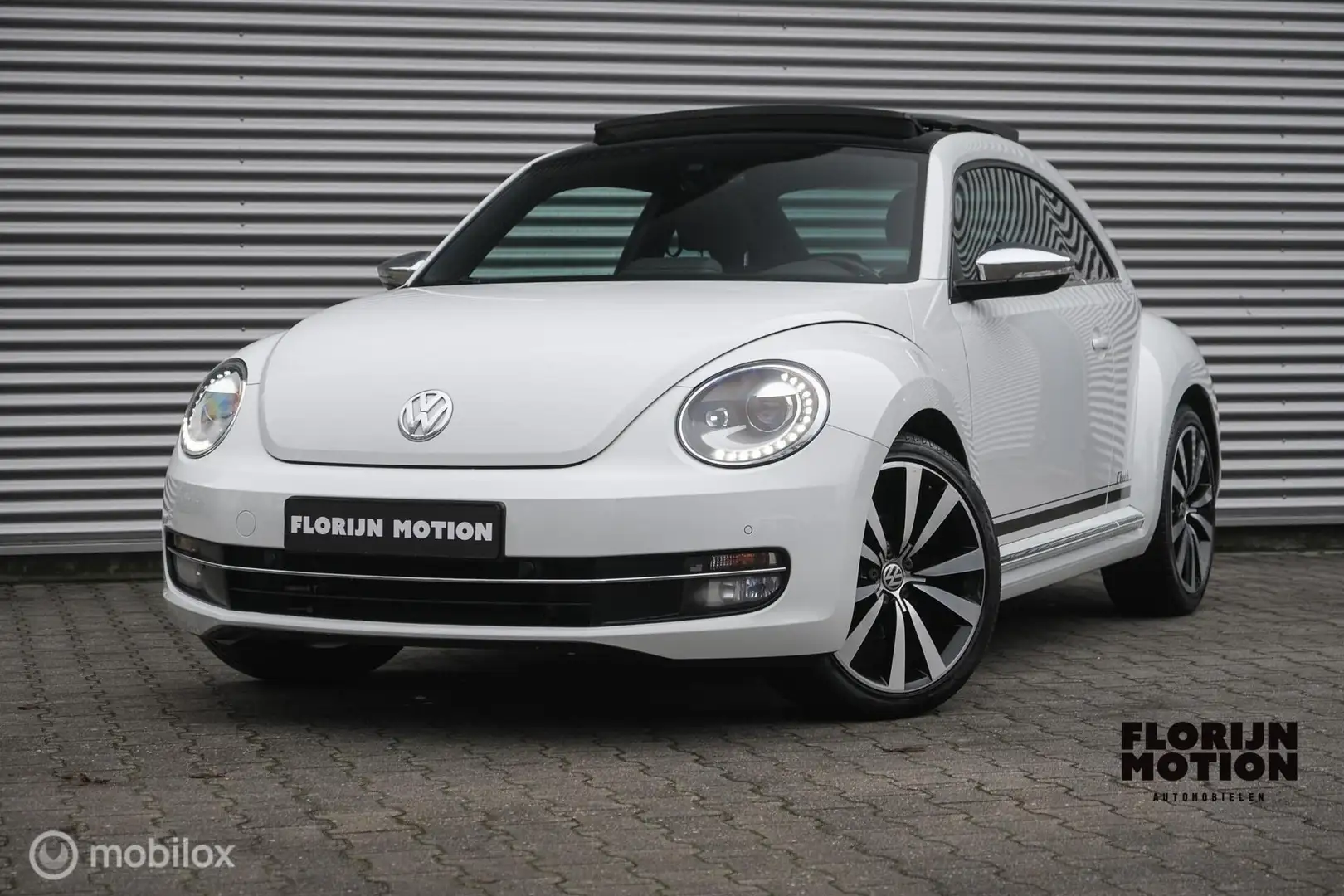 Volkswagen Beetle 1.2 TSI Club edition BlueMotion | Pano | Fender au Weiß - 1
