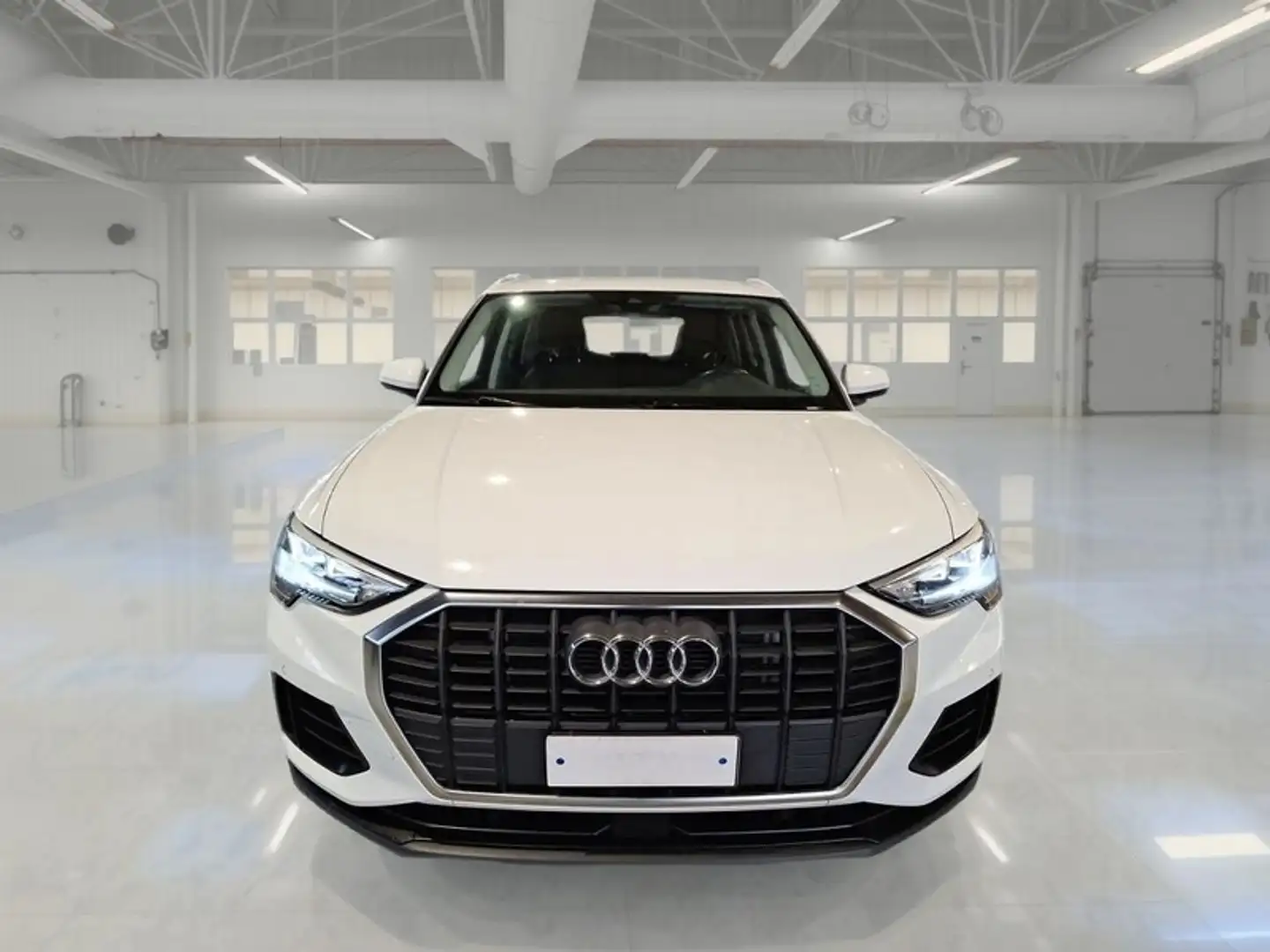 Audi Q3 45 TFSI e S tronic Business - 2