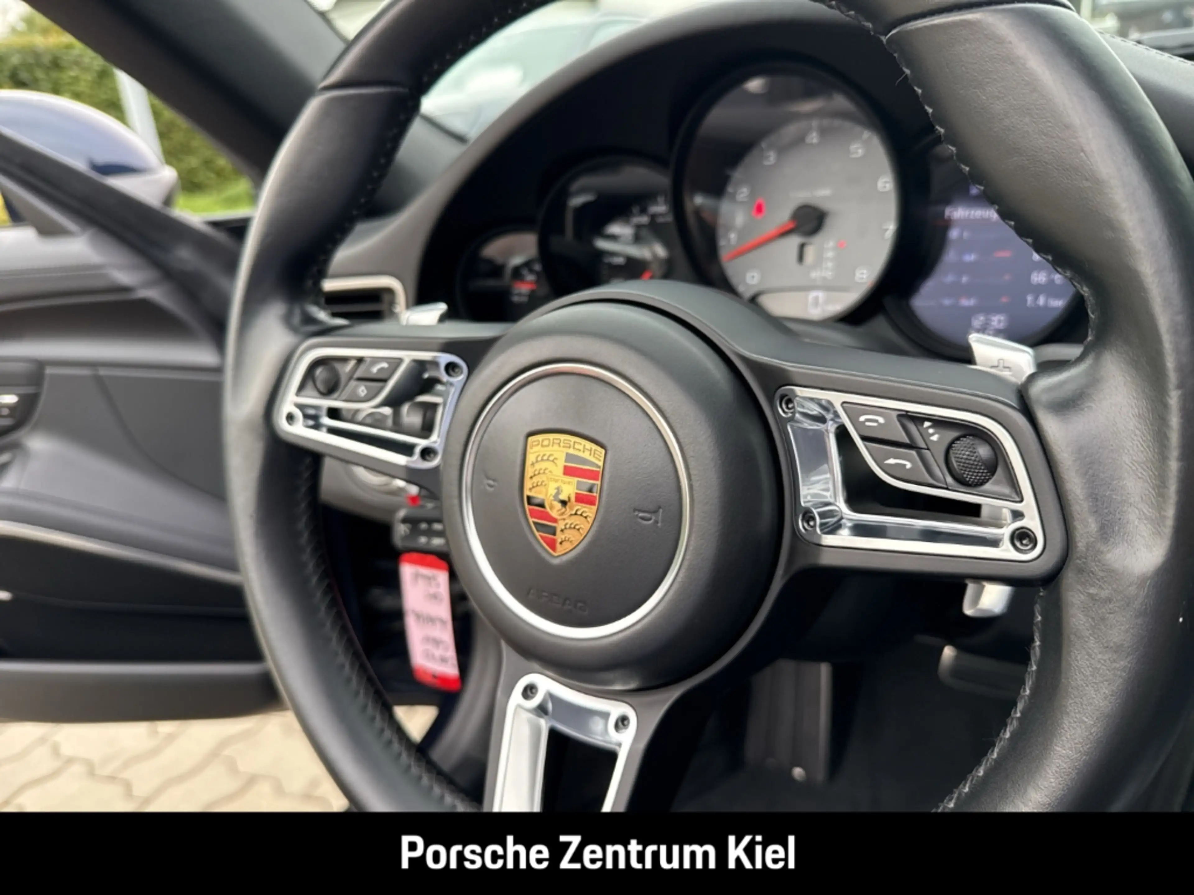 Porsche 991 911 Carrera 4 S Cabrio Sportabgas BOSE 20-Zoll — photo 10