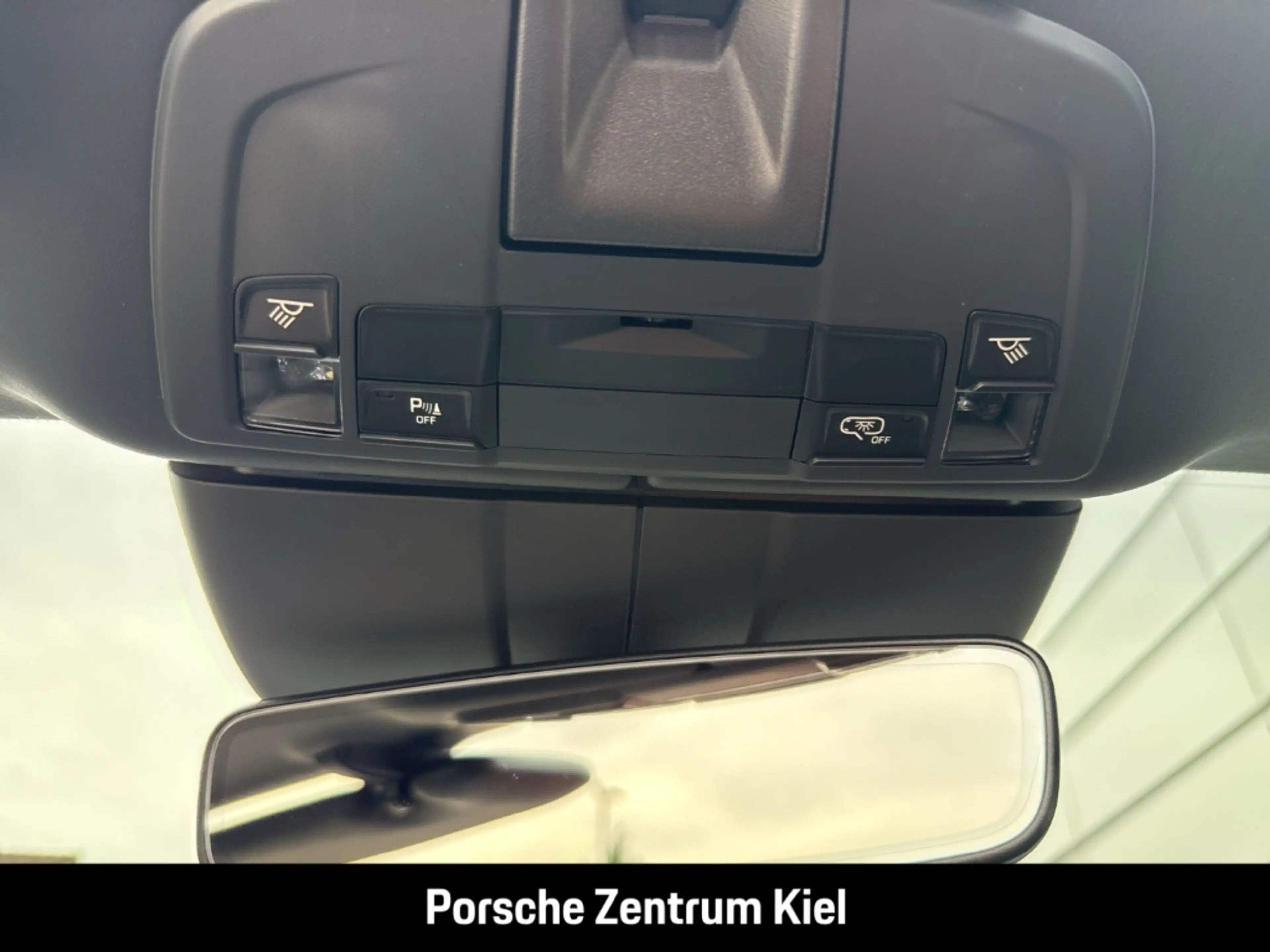 Porsche 991 911 Carrera 4 S Cabrio Sportabgas BOSE 20-Zoll — photo 44