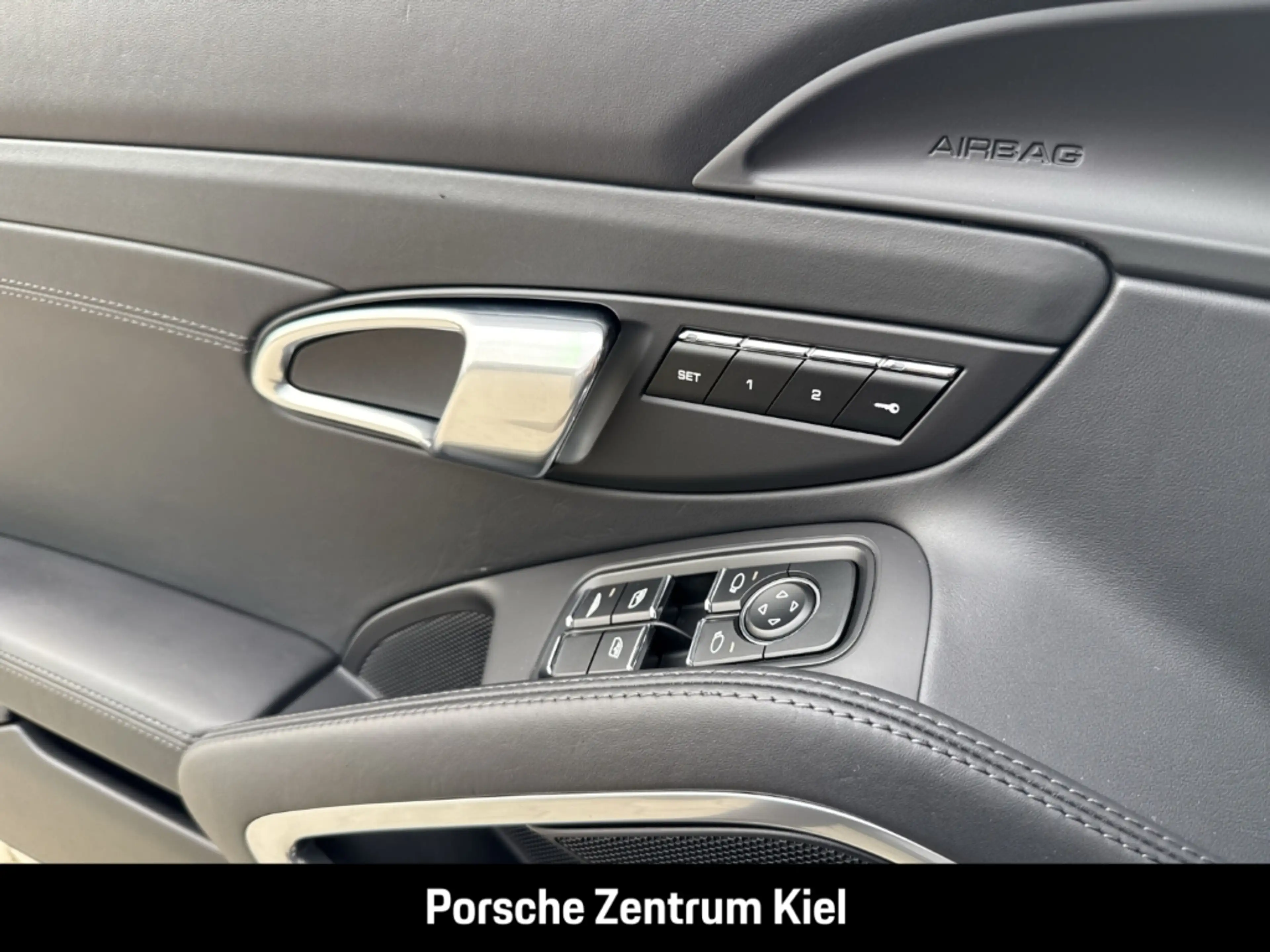 Porsche 991 911 Carrera 4 S Cabrio Sportabgas BOSE 20-Zoll — photo 38