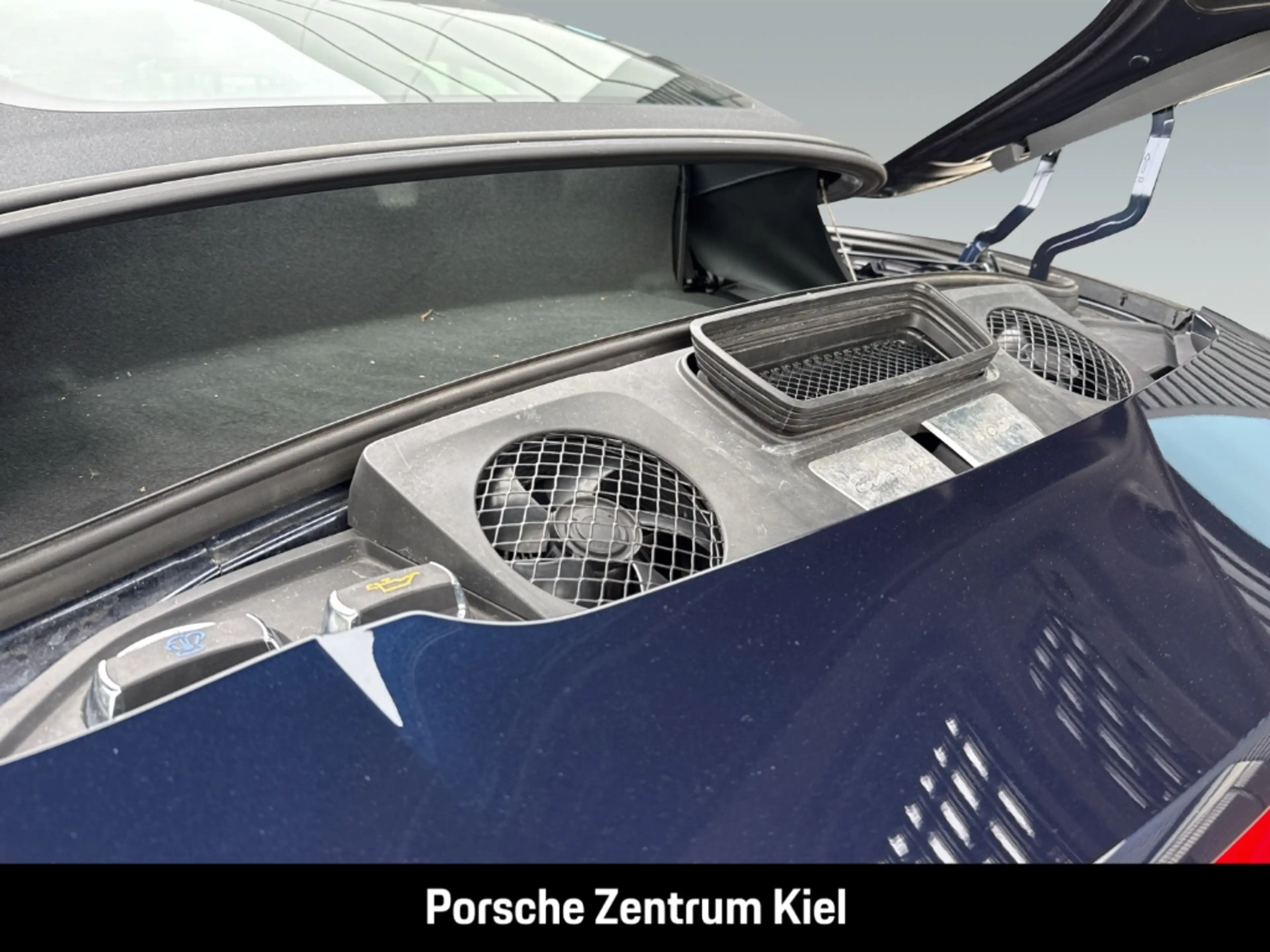Porsche 991 911 Carrera 4 S Cabrio Sportabgas BOSE 20-Zoll — photo 17