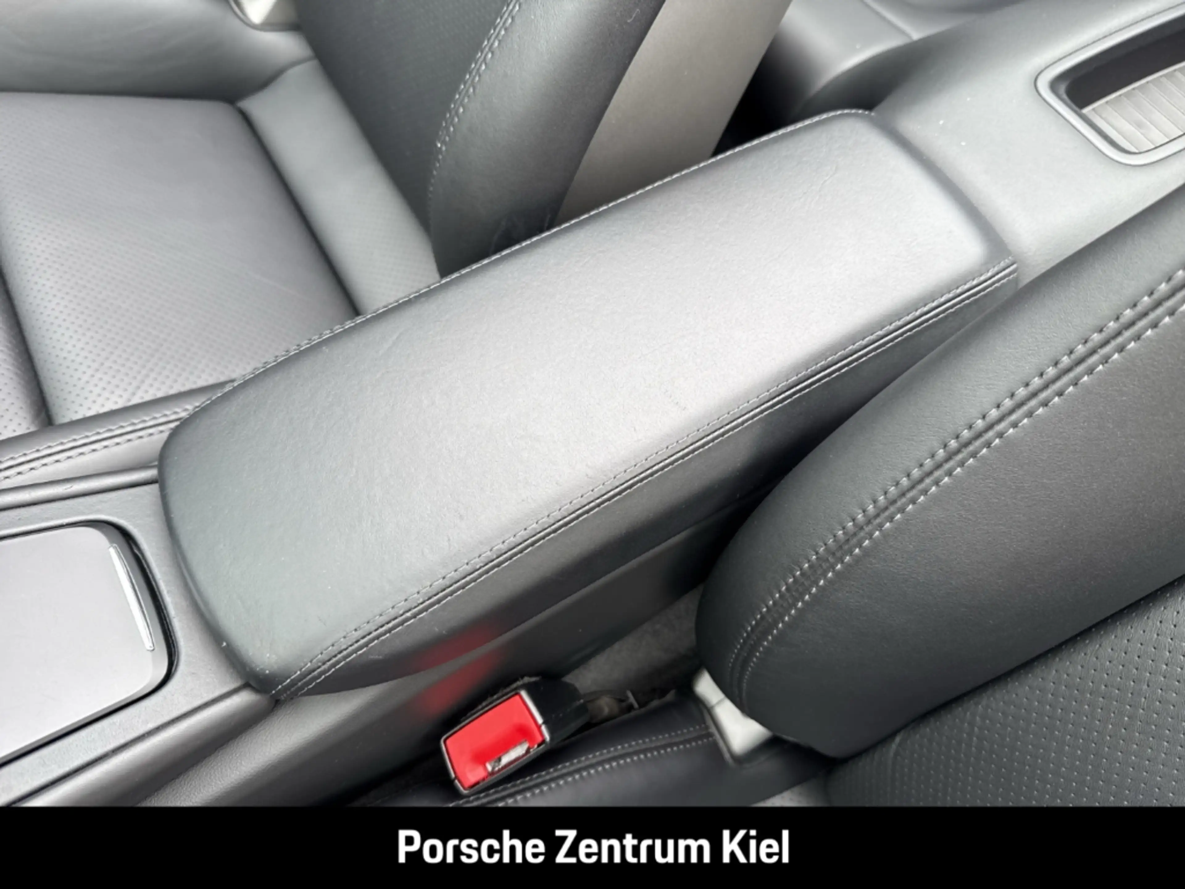 Porsche 991 911 Carrera 4 S Cabrio Sportabgas BOSE 20-Zoll — photo 34