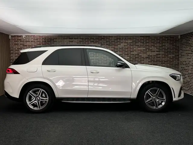 Mercedes-Benz Gle view 4