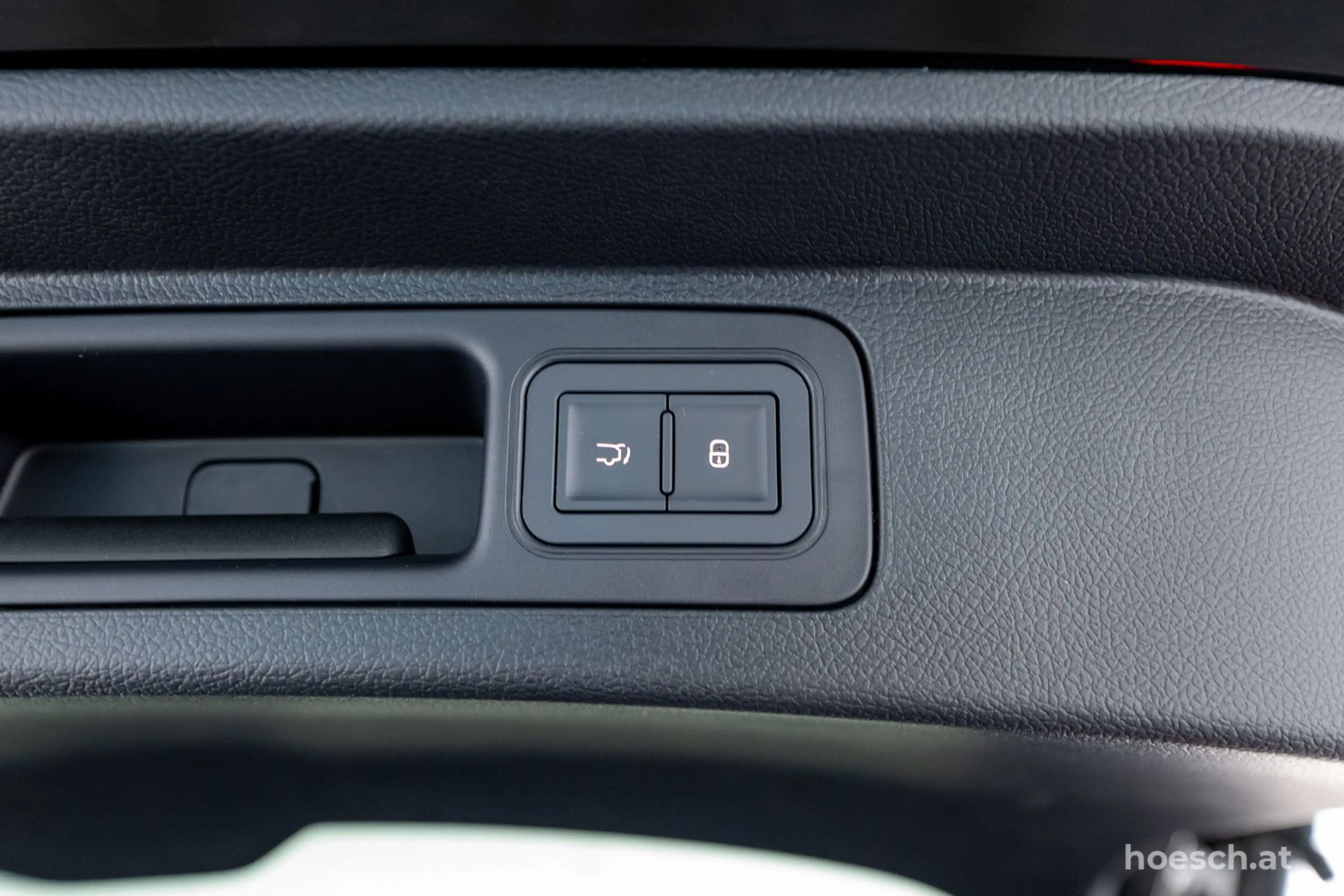 BYD Seal U DM-i COMFORT 26,6 kWh PANO LEDER SOFORT VERFÜGBAR — photo 9