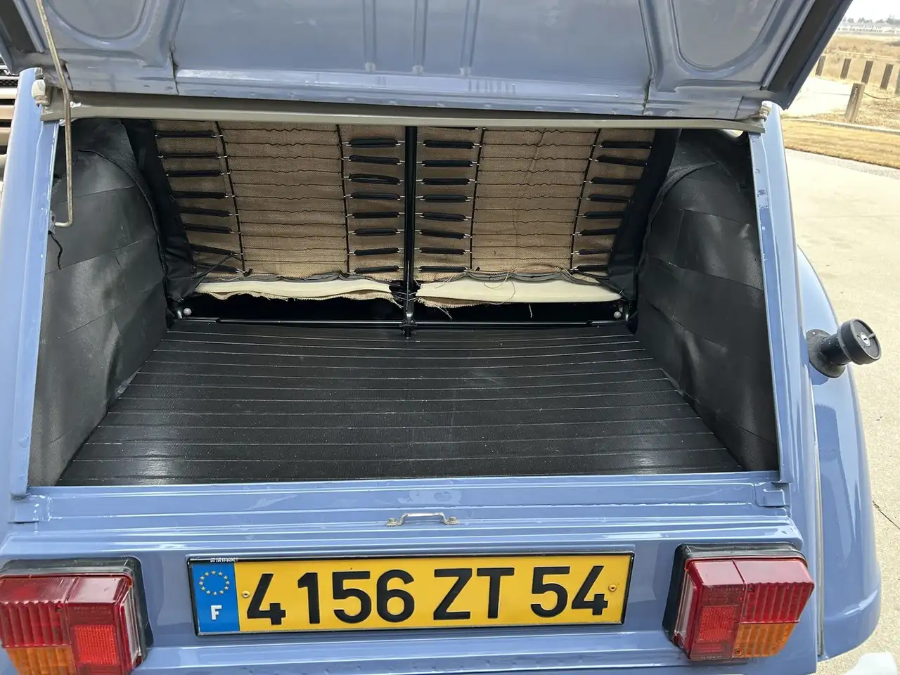 Citroen 2CV снимка Citroen 2CV