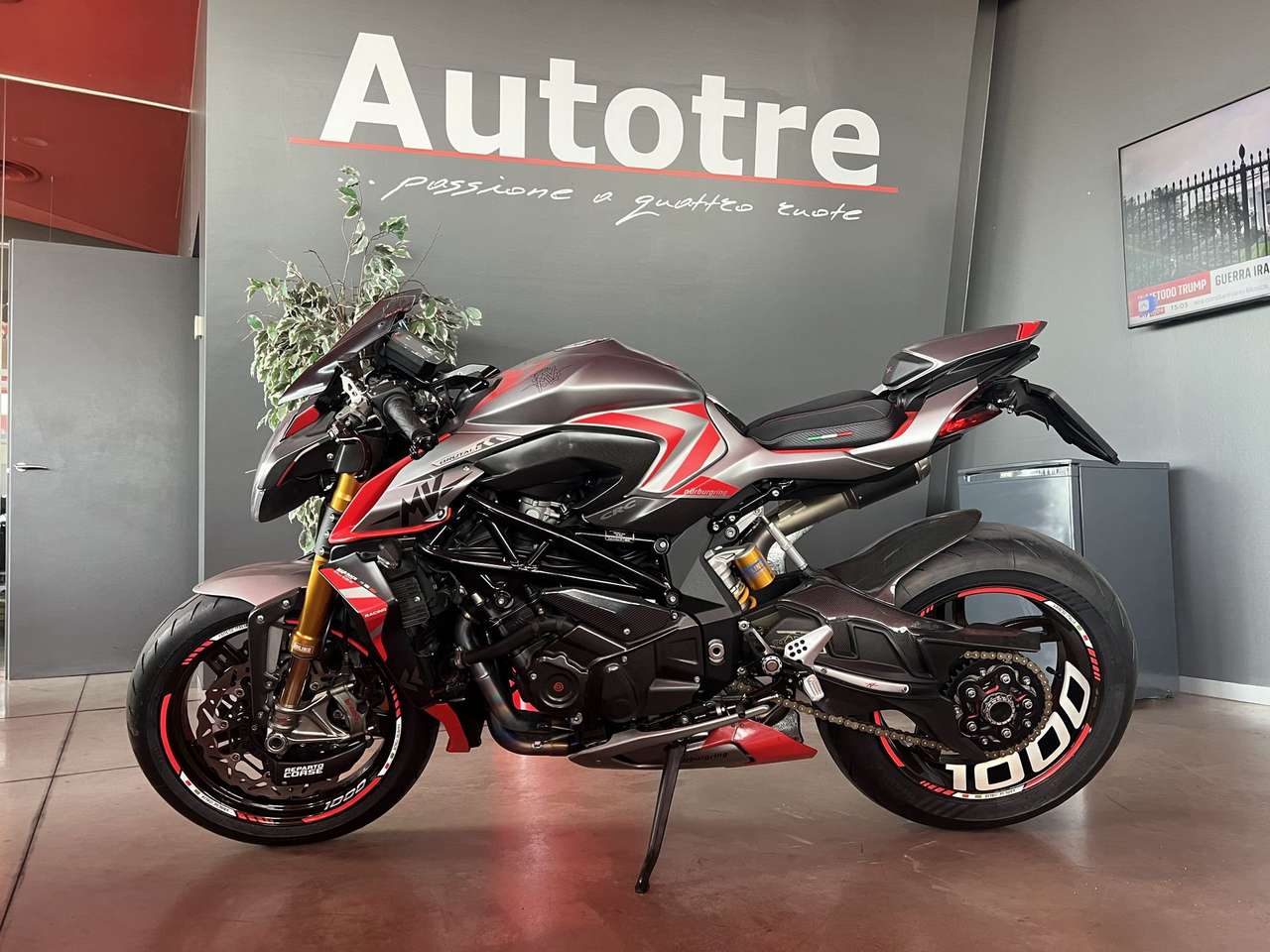 MV Agusta Brutale Eizione limitata 100/150 versione 100 RR Nurburgring edition