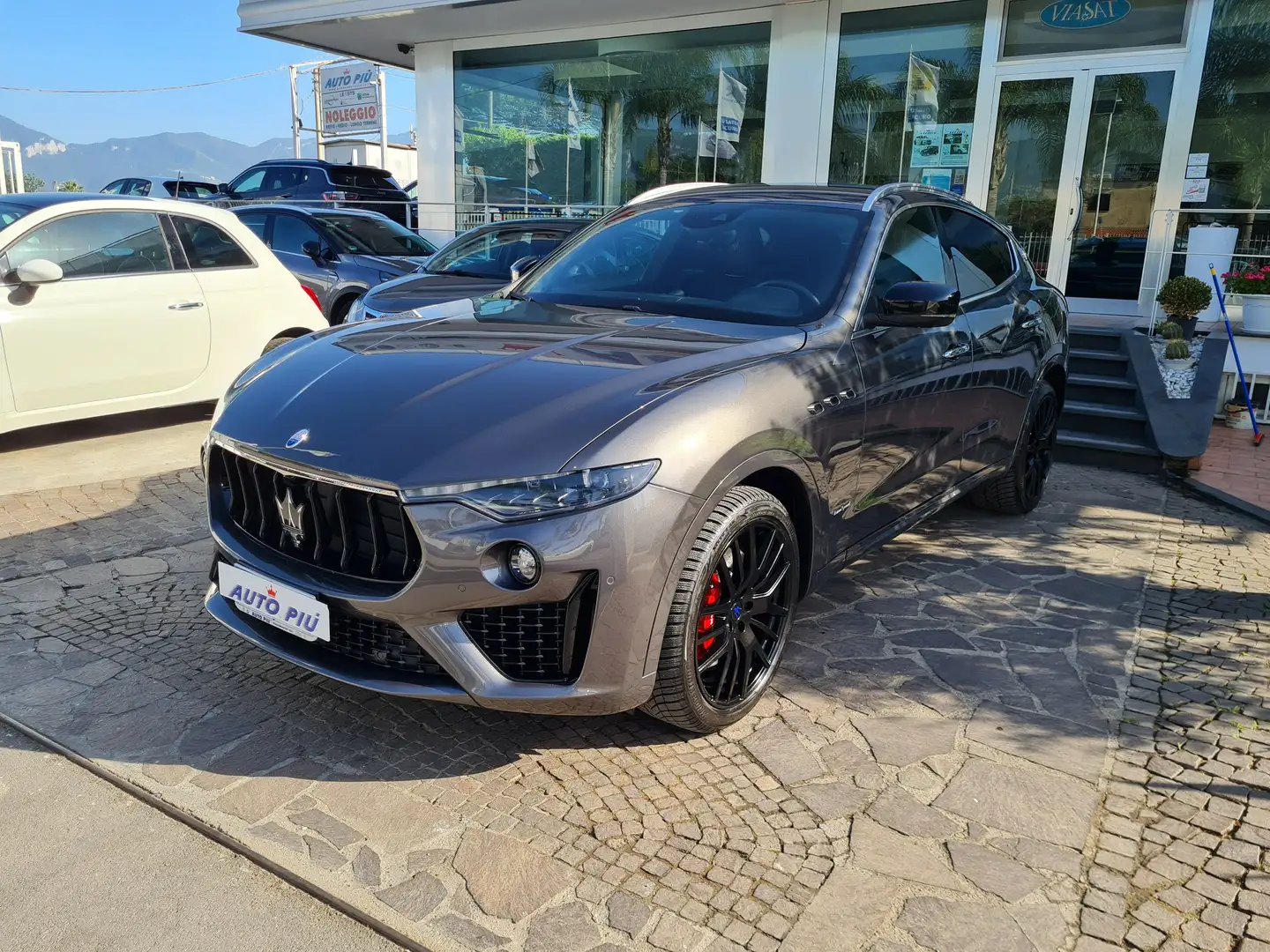 Maserati Levante VULCANO 1/150 limited edition 350CV Gris - 1