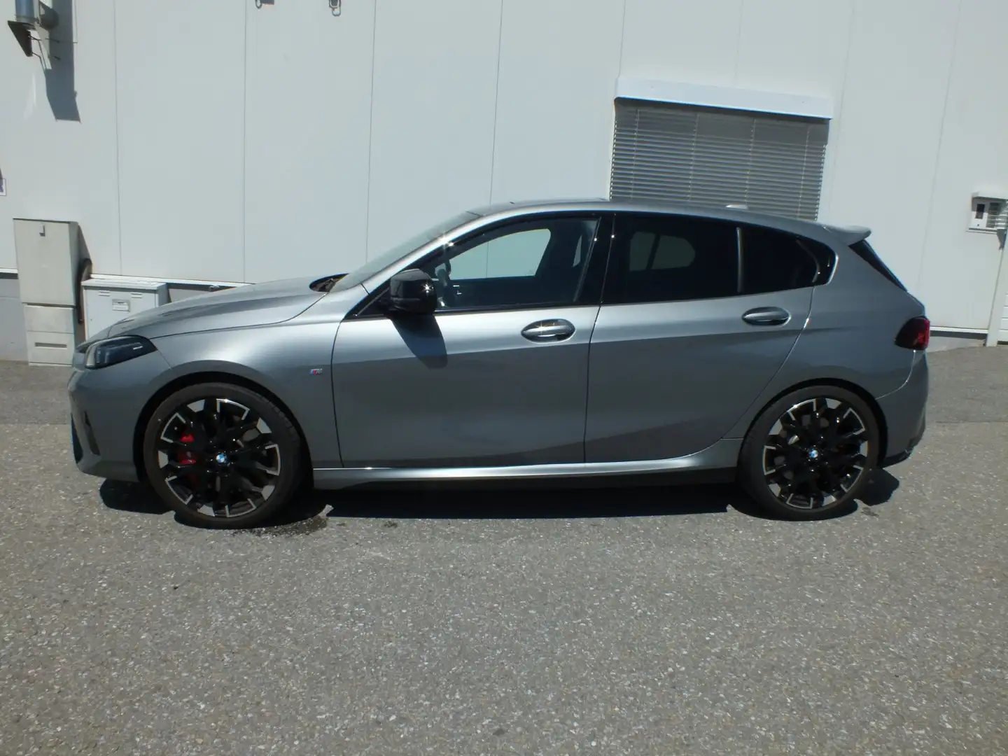 BMW 135 M135i xDrive Grau - 2