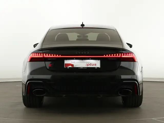 Audi RS7 view 7