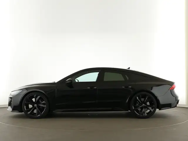 Audi RS7 view 5