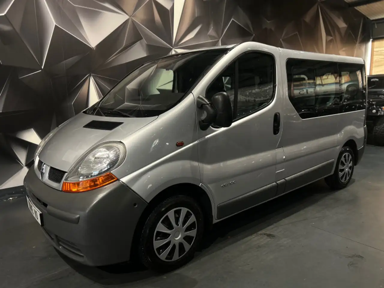 Renault Trafic L1H1 1000 1.9 DCI 100CH