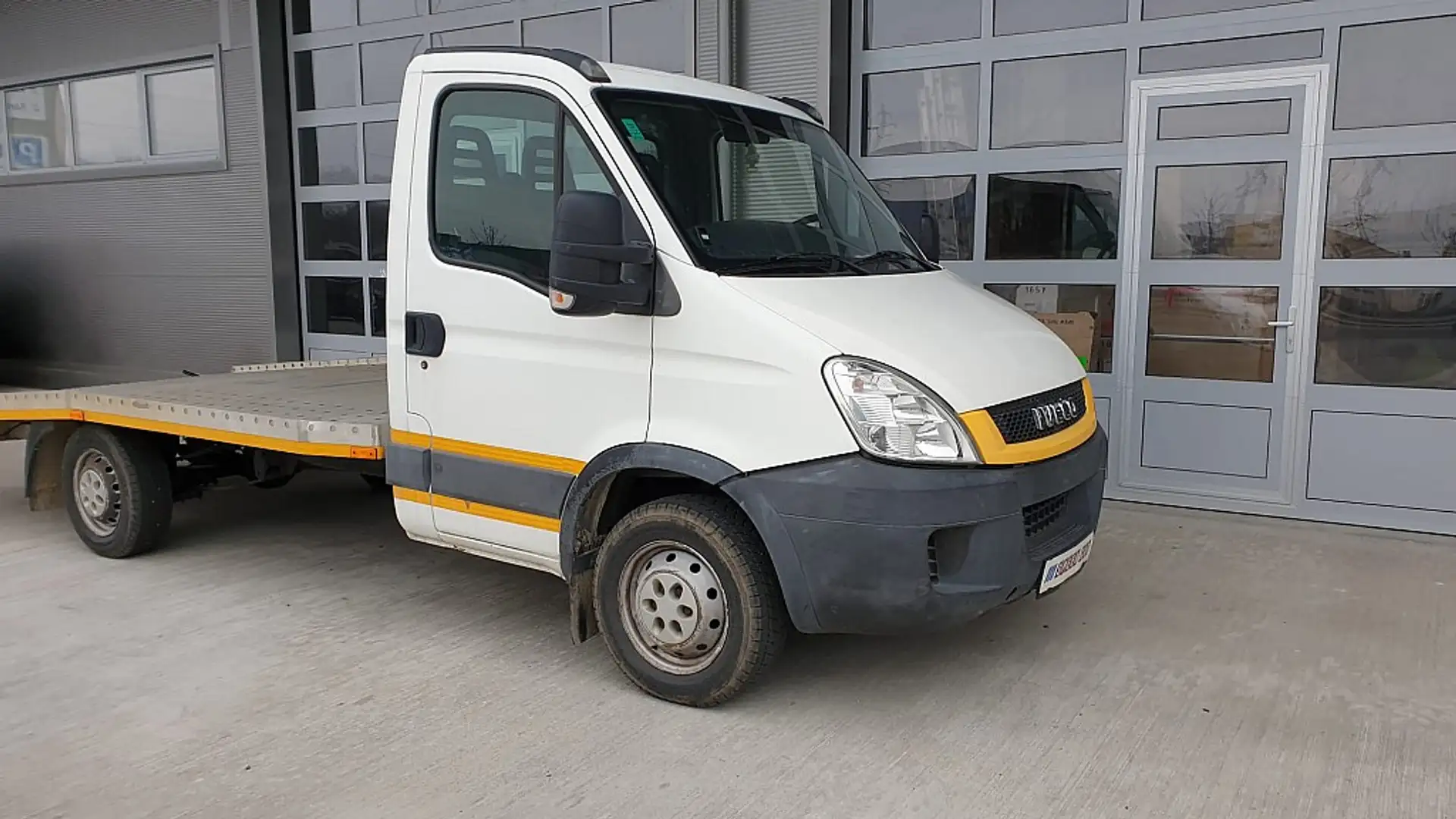 Iveco Daily 29 L 14 3000 2,3 HPT Blanc - 1