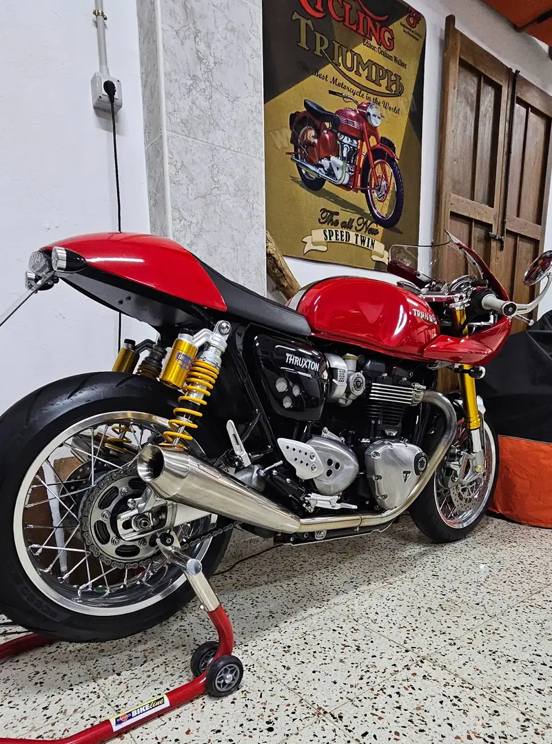 Triumph Thruxton Rojo - 1
