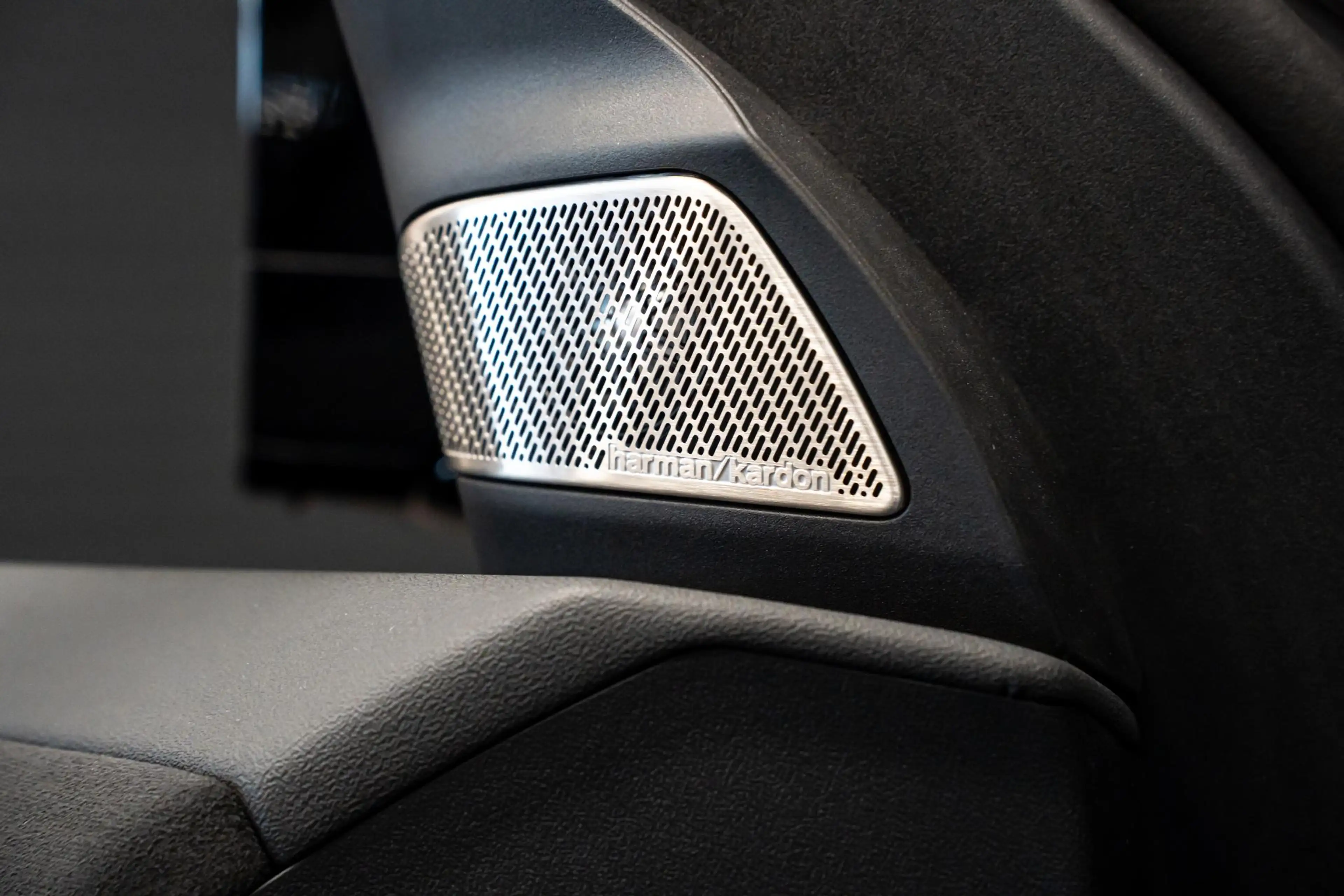 BMW iX3 50 xDrive 113 kWh *Harman-Kardon / HUD / Memory / — photo 21