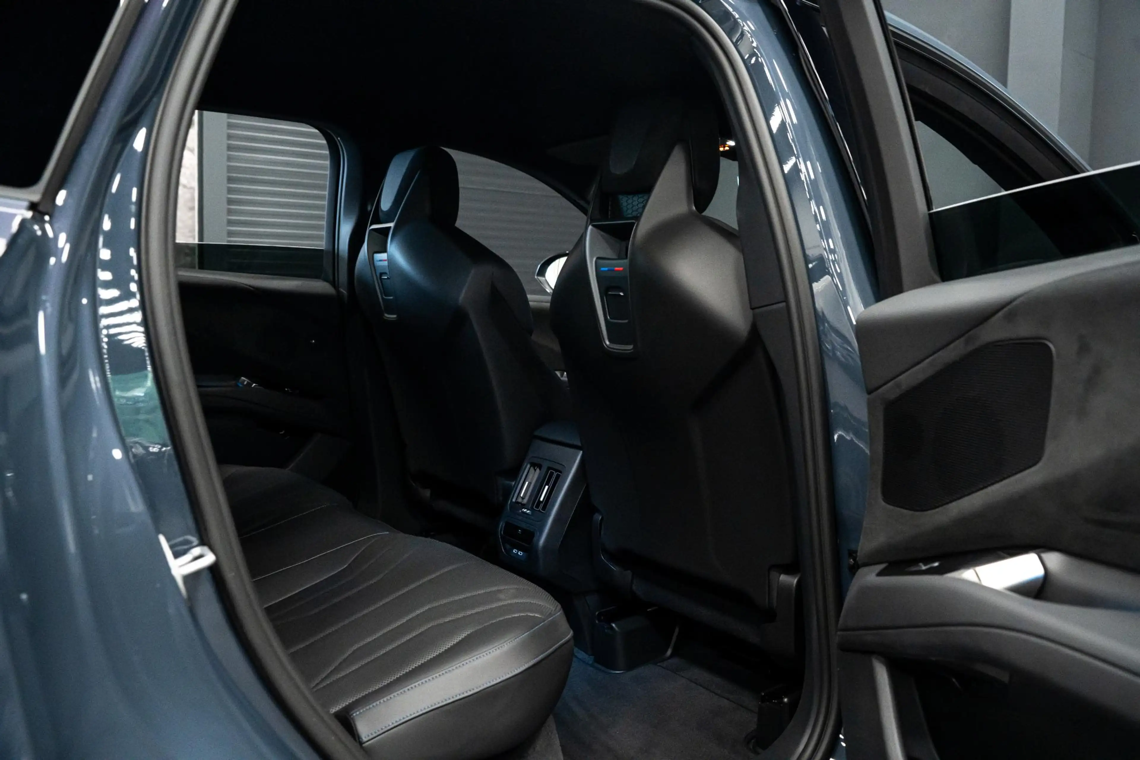 BMW iX3 50 xDrive 113 kWh *Harman-Kardon / HUD / Memory / — photo 24