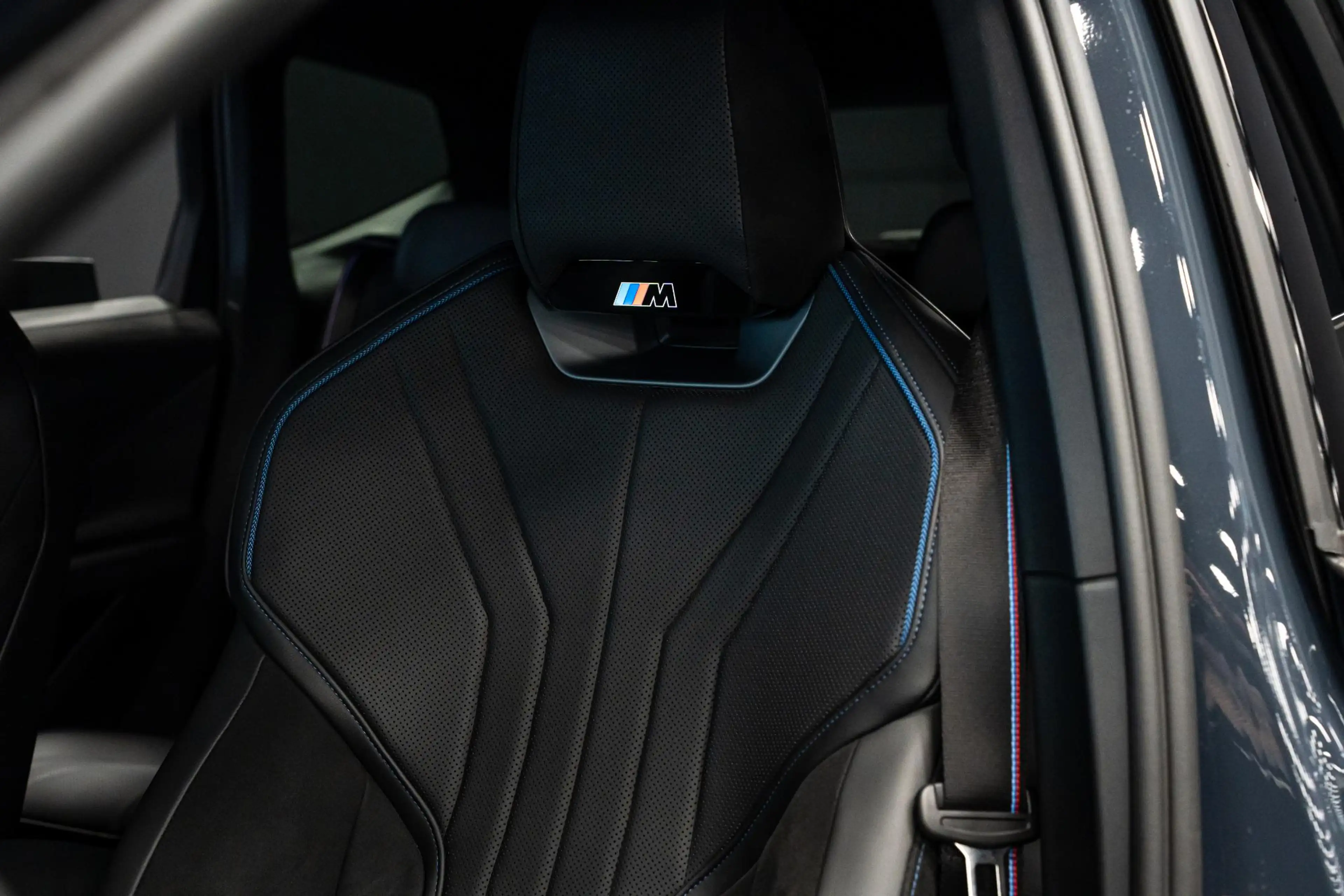 BMW iX3 50 xDrive 113 kWh *Harman-Kardon / HUD / Memory / — photo 5