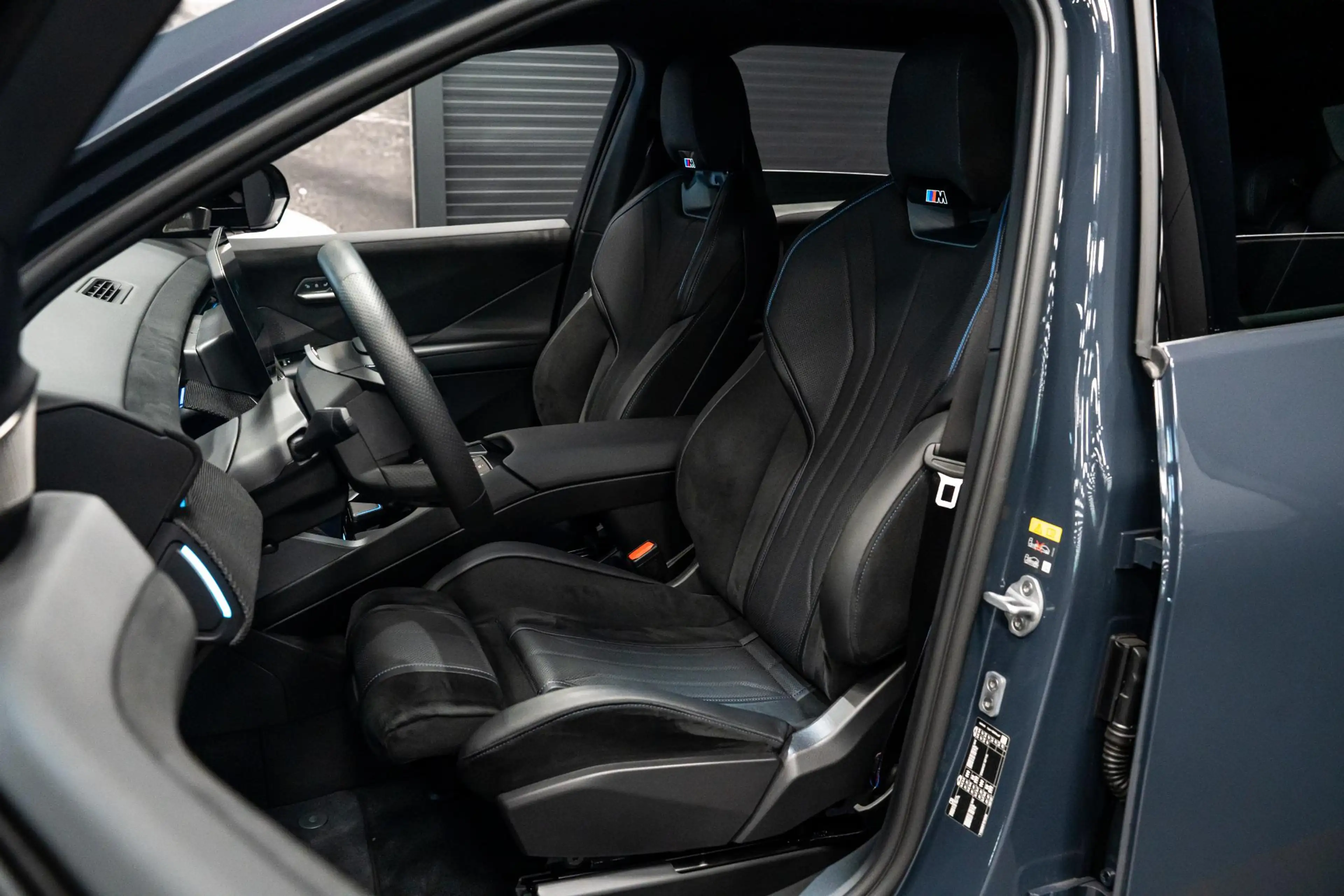 BMW iX3 50 xDrive 113 kWh *Harman-Kardon / HUD / Memory / — photo 3