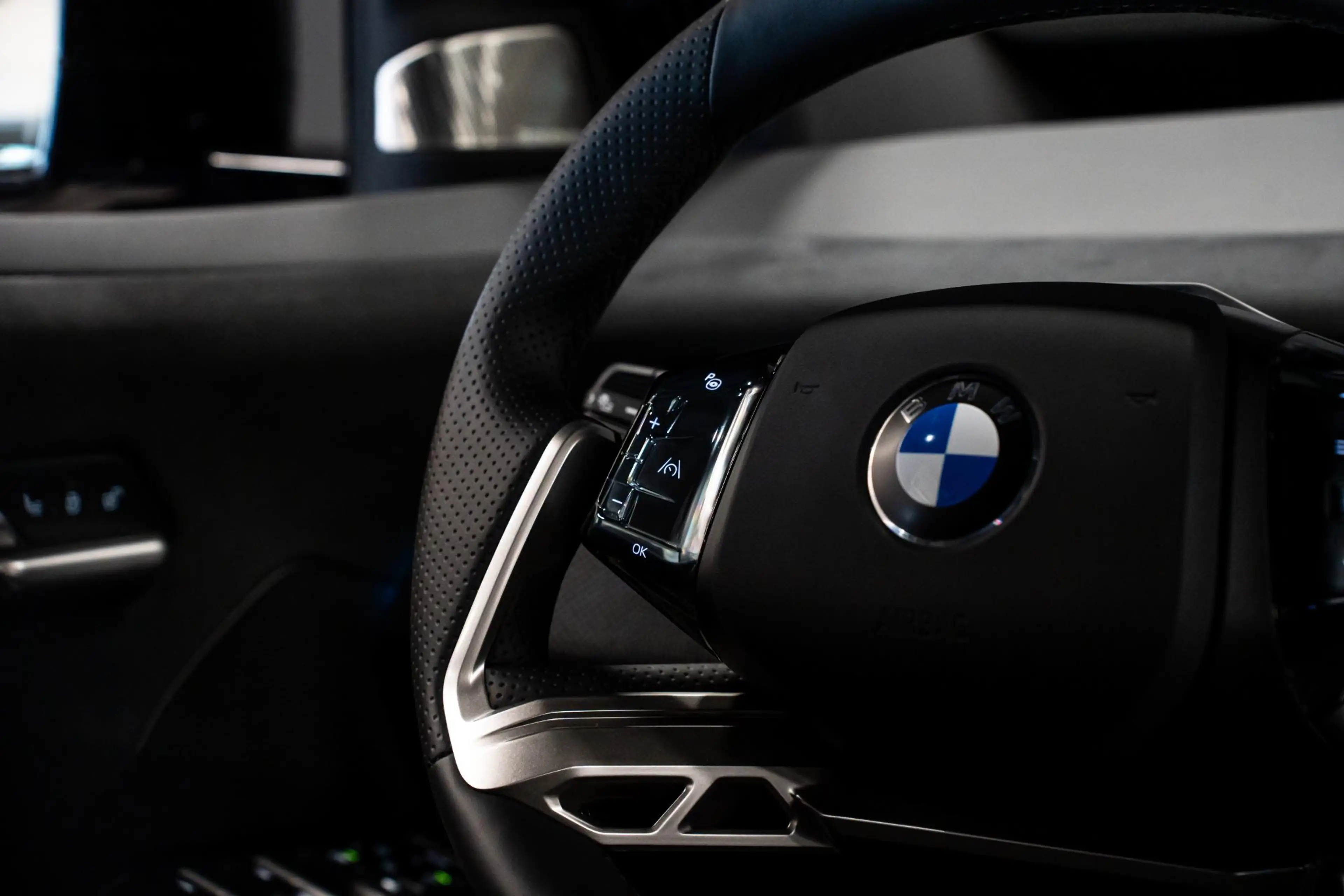 BMW iX3 50 xDrive 113 kWh *Harman-Kardon / HUD / Memory / — photo 27
