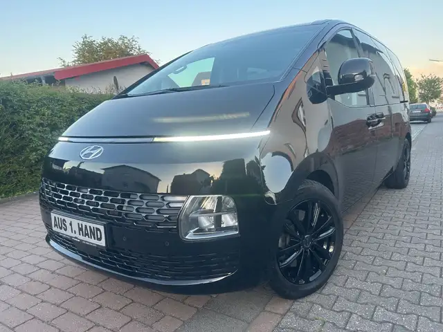 Hyundai STARIA Prime*9-Sitzer*Leder*LED*SD*1.Hand*