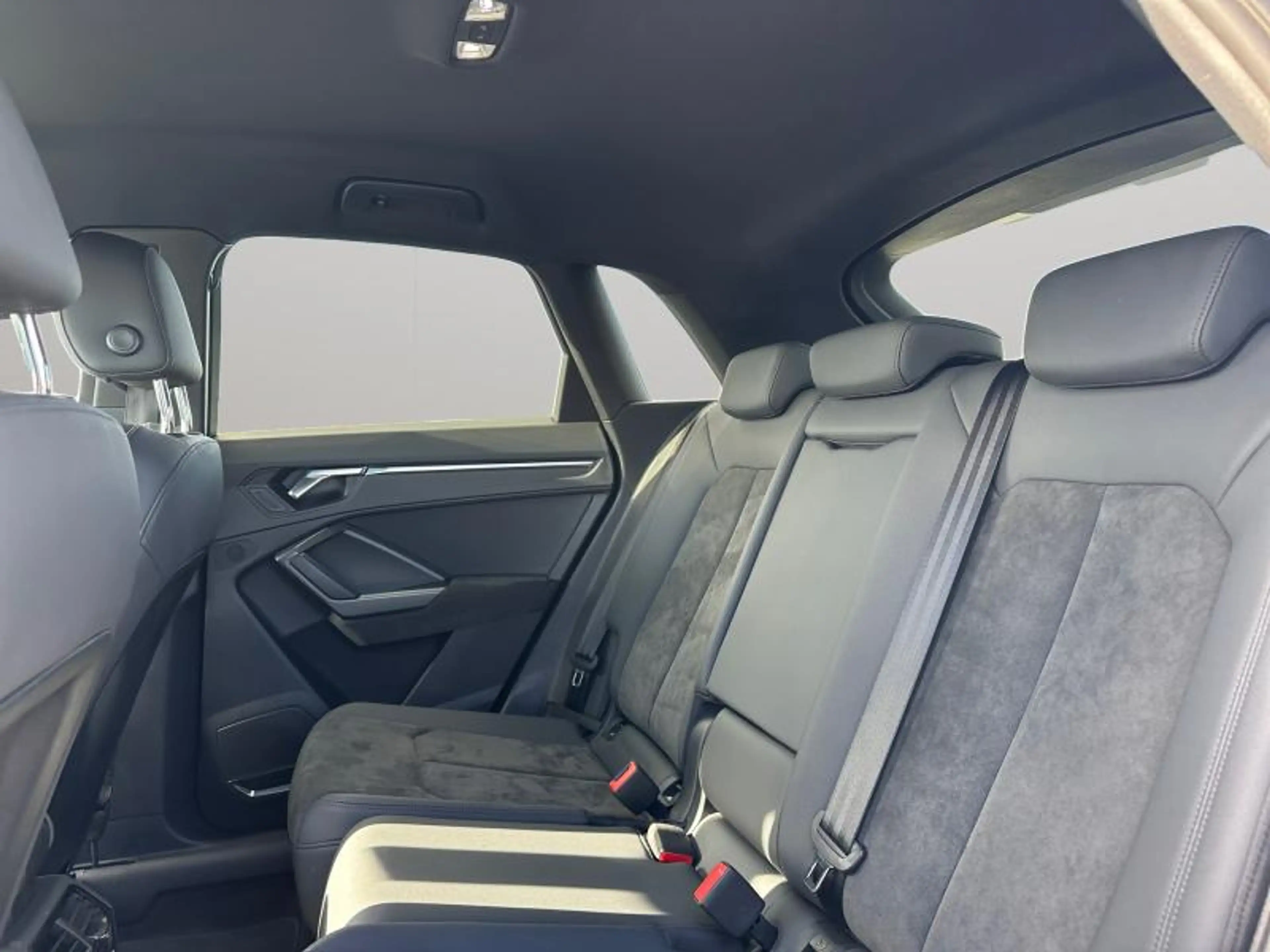 Audi RS Q3 2,5 TFSI Quattro / Essence — photo 11