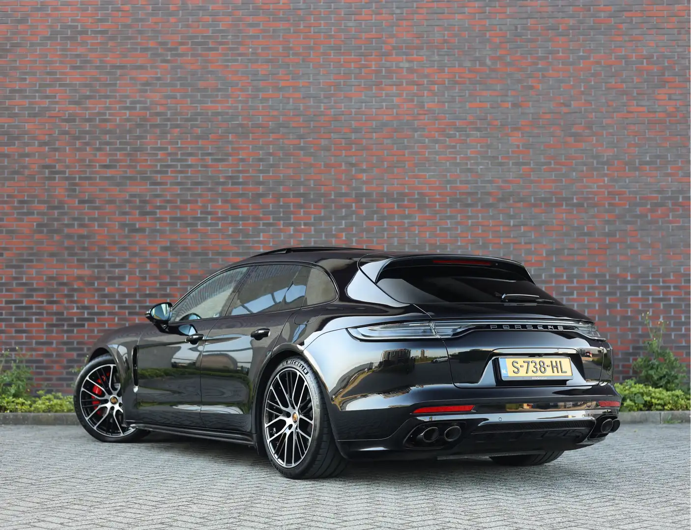 Porsche Panamera Sport Turismo 2.9 4S E-Hybrid Zwart - 2
