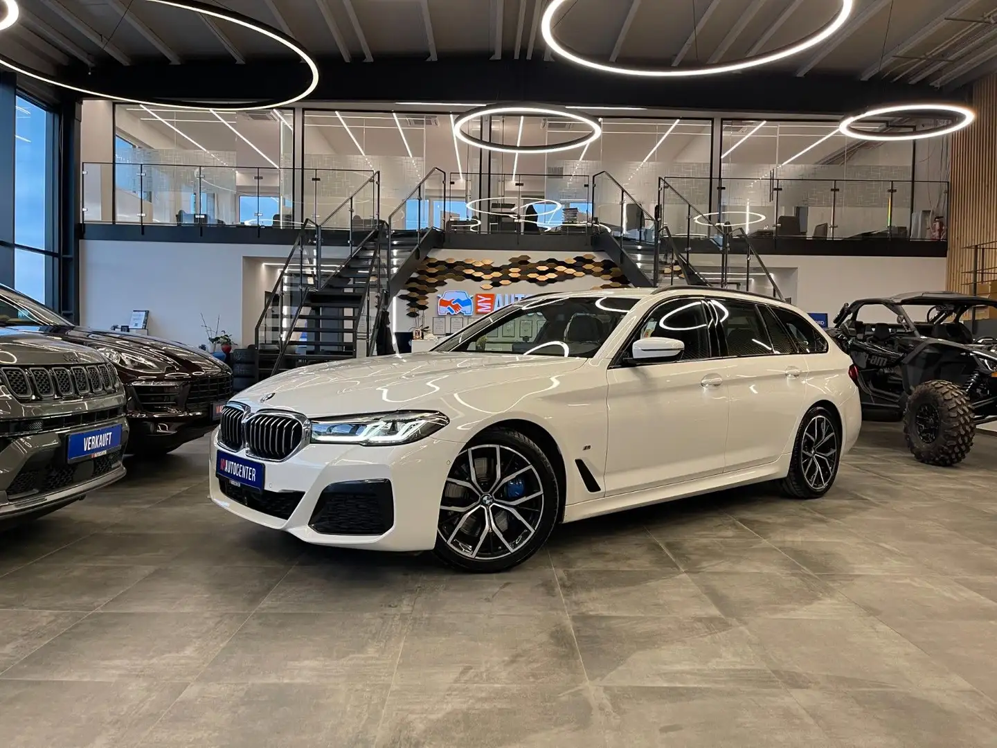BMW 540 d  Touring xDrive M Sport *1.HAND*LED*KAM*AHK Blanco - 1