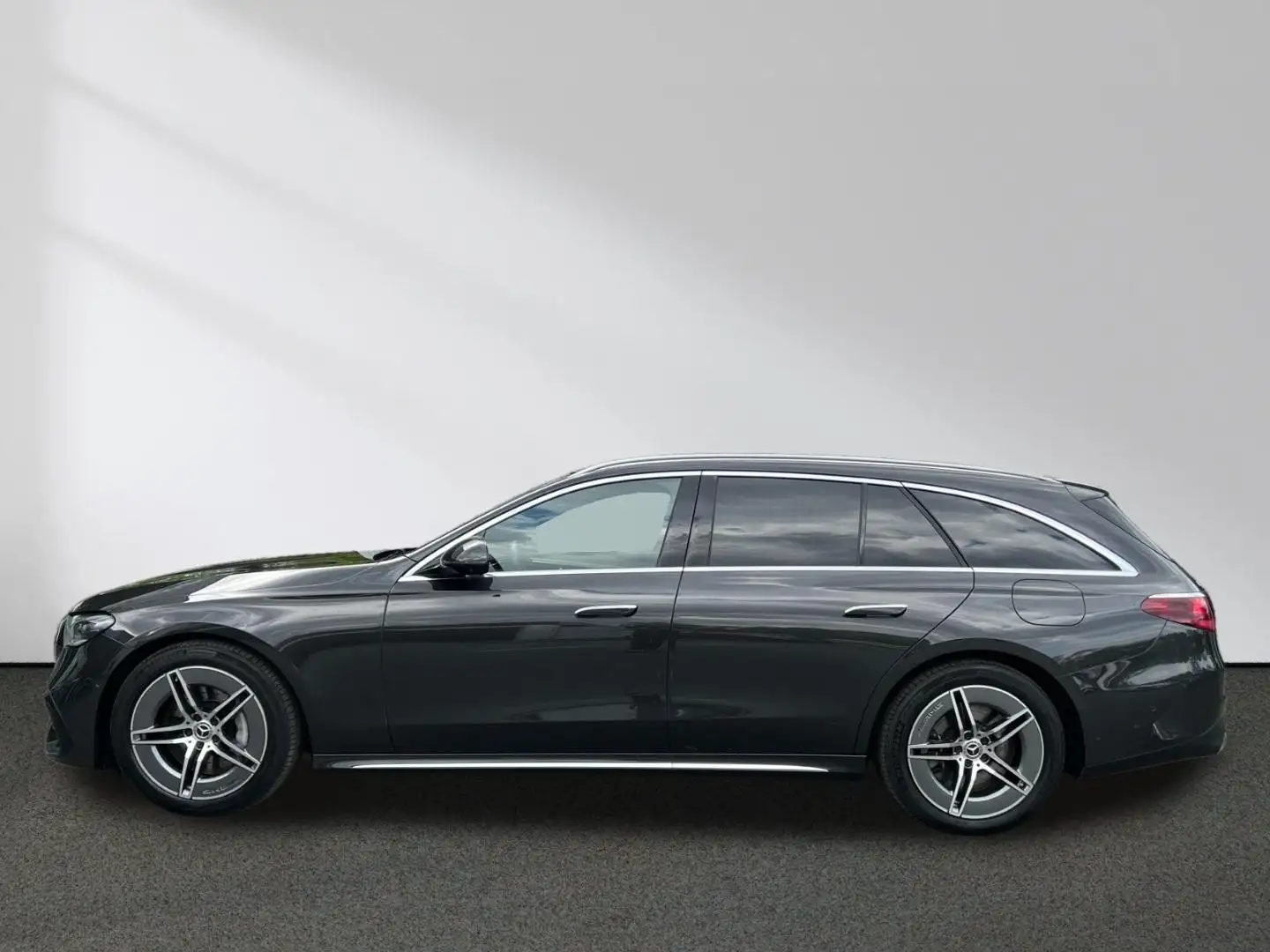 Mercedes-Benz E 300 T de 4M AMG-Line Digital-Light Pano AHK Gris - 2