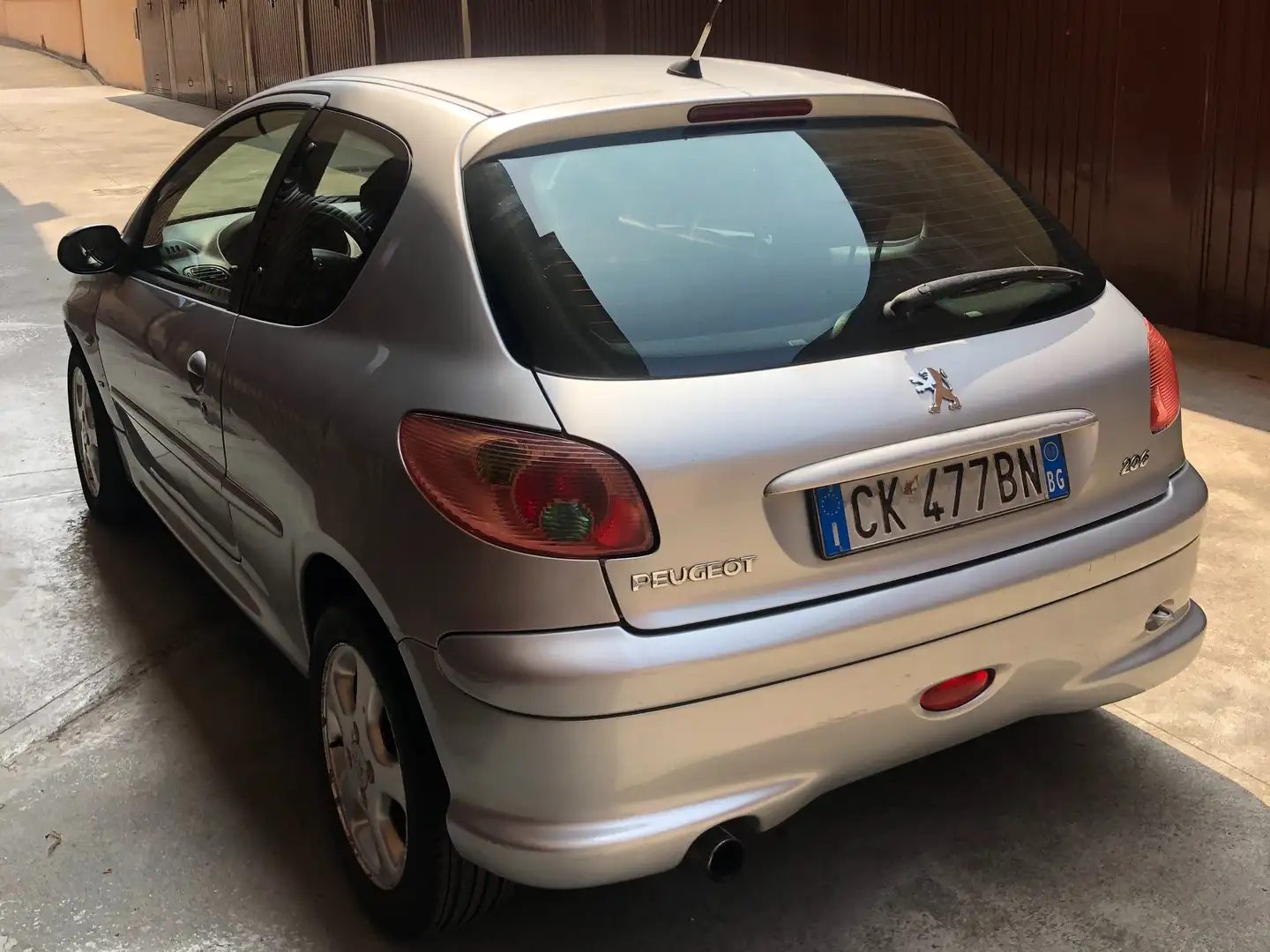 Peugeot 206 206 3p 1.4 16v XT MOTORE/CAMBIO REVISONATO - 2