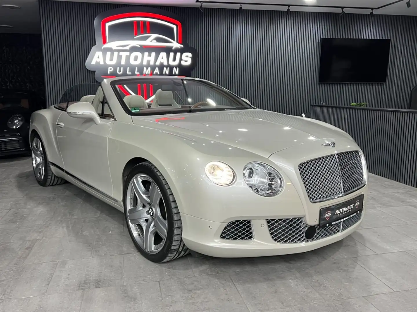 Bentley Continental GTC 6.0 W12 4WD Automatik Gold - 2