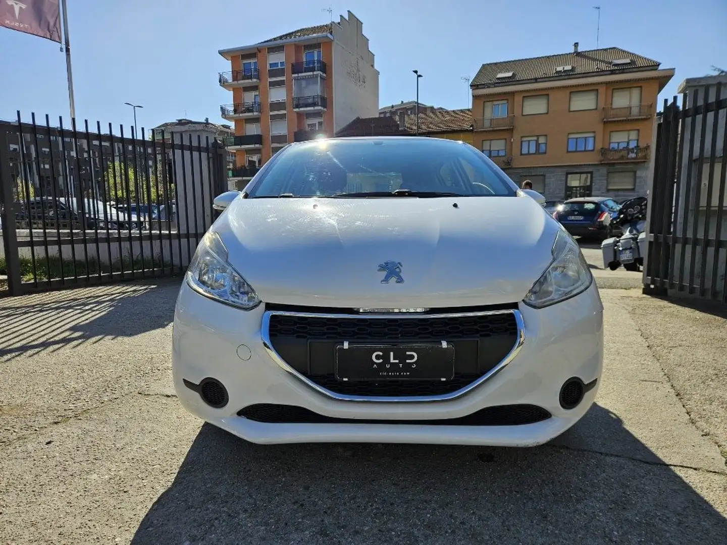 Peugeot 208 1° serie 1.2 VTi 82 CV 5 porte Biały - 2
