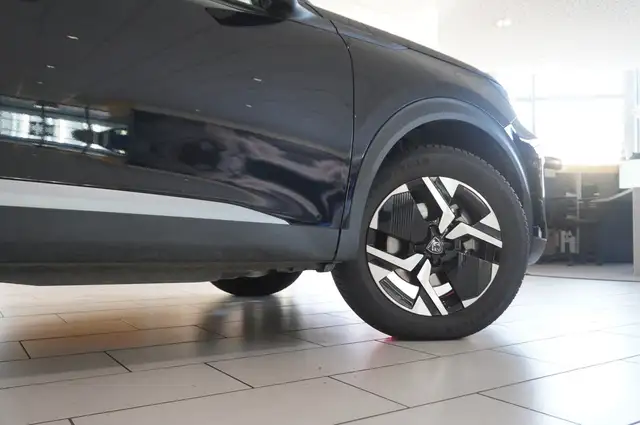 Peugeot 2008 view 8