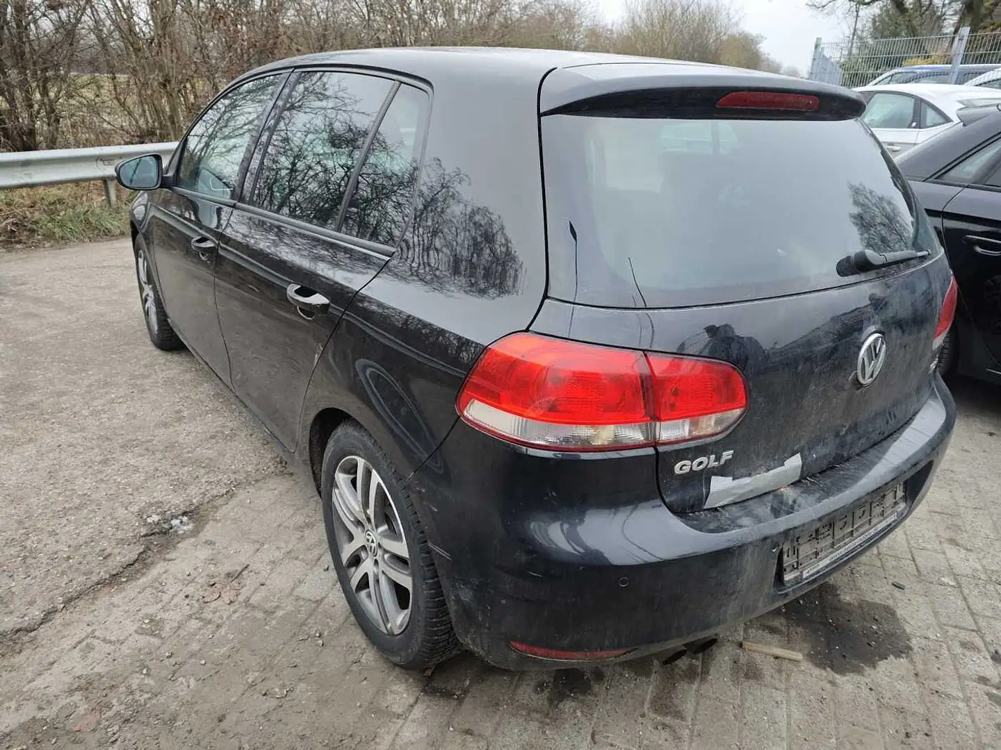 Volkswagen Golf VI Diesel 5-Türer 2.0 TDI DPF Comfortline Schwarz - 2