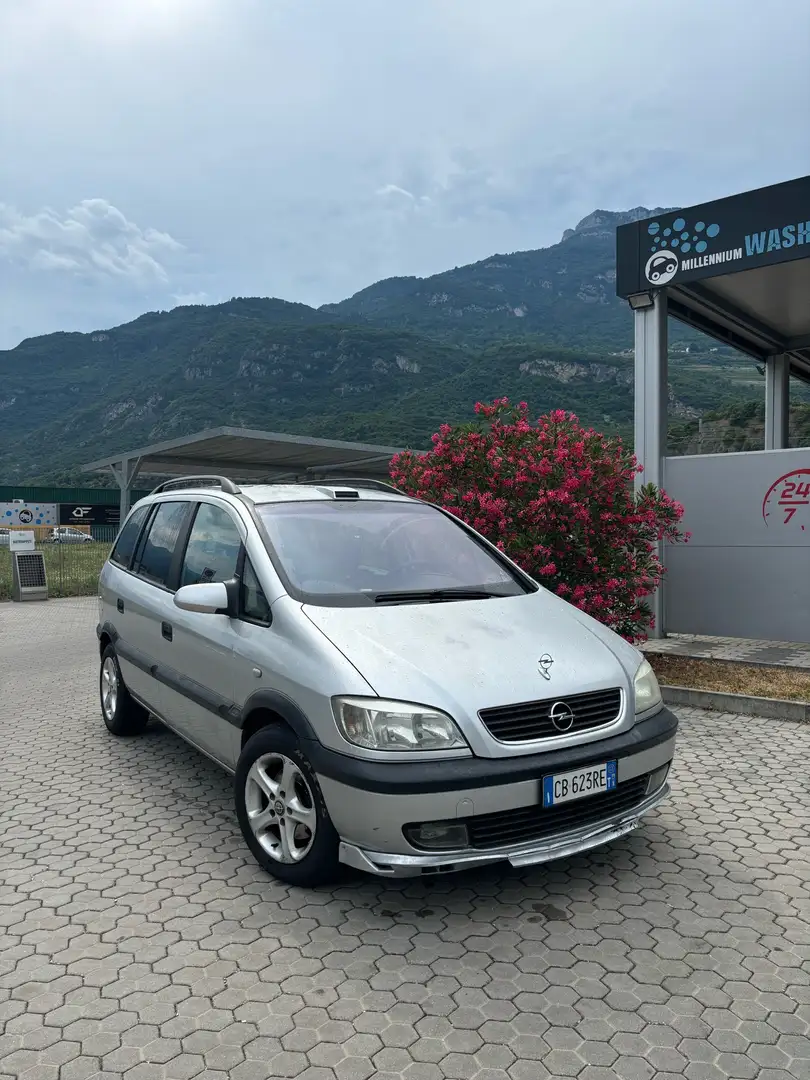 Opel Zafira 2.0 dti 16v Elegance - 1