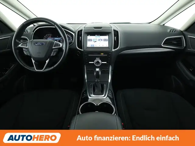 Ford S-Max view 12