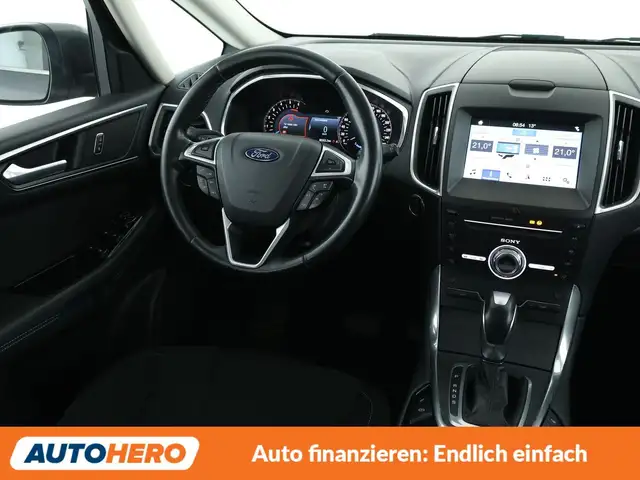 Ford S-Max view 13