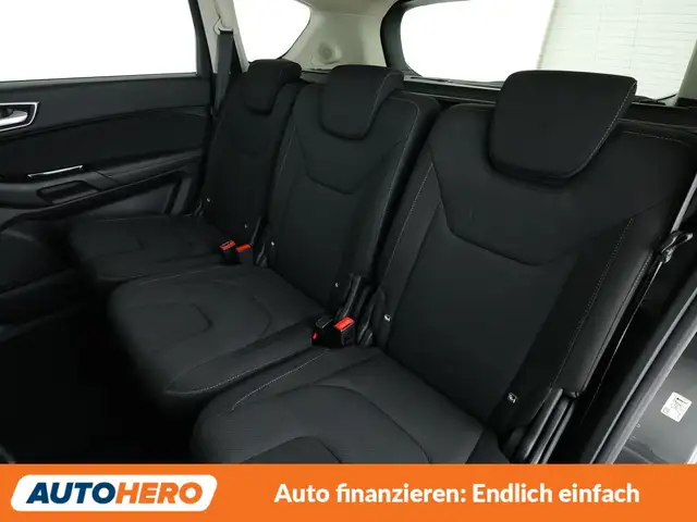 Ford S-Max view 14