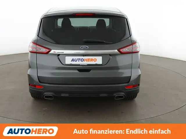 Ford S-Max view 5