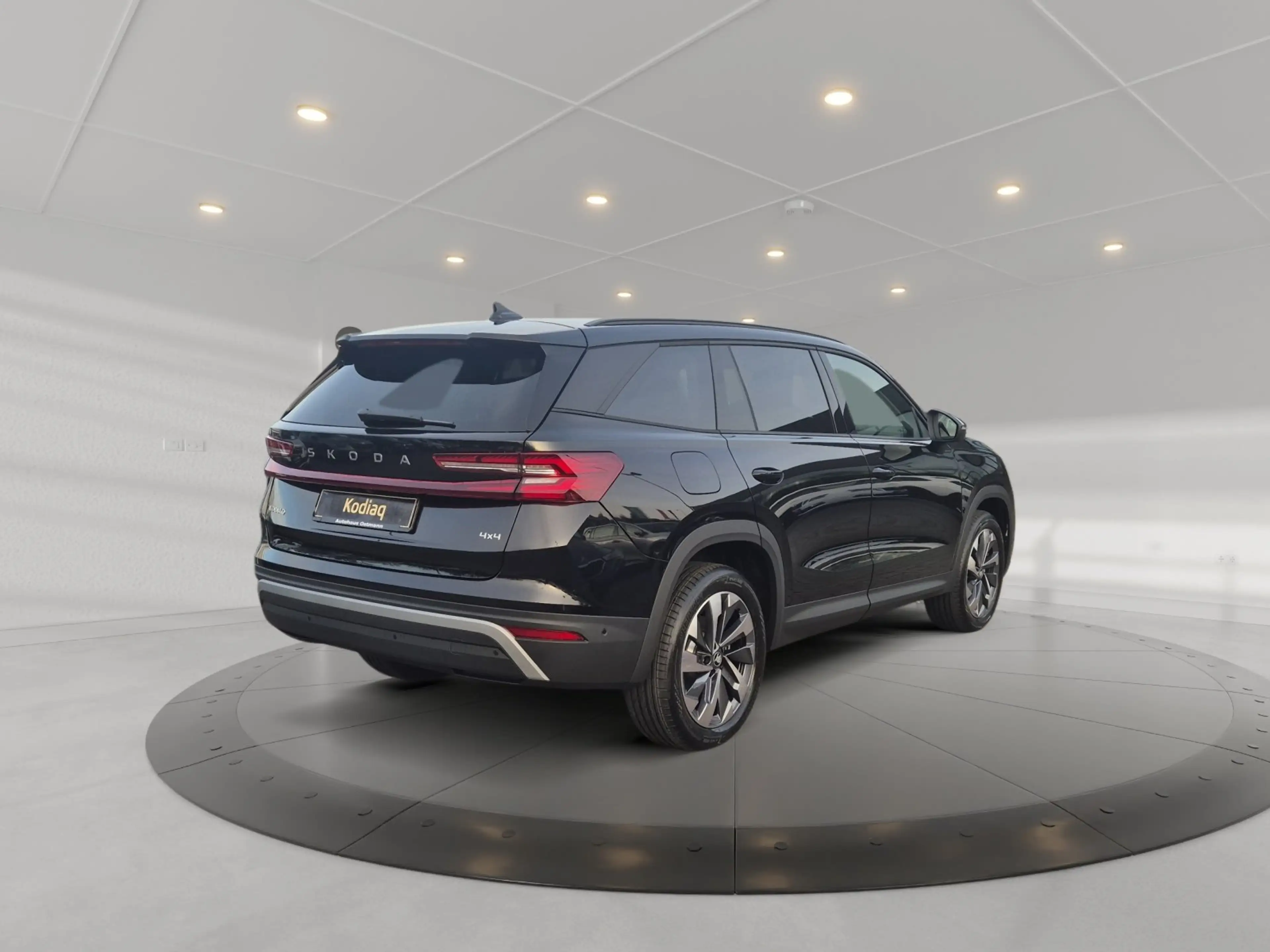 Skoda Kodiaq Selection 142kw 4x4TDI DSG *7-Sitzer*AHK* — photo 5