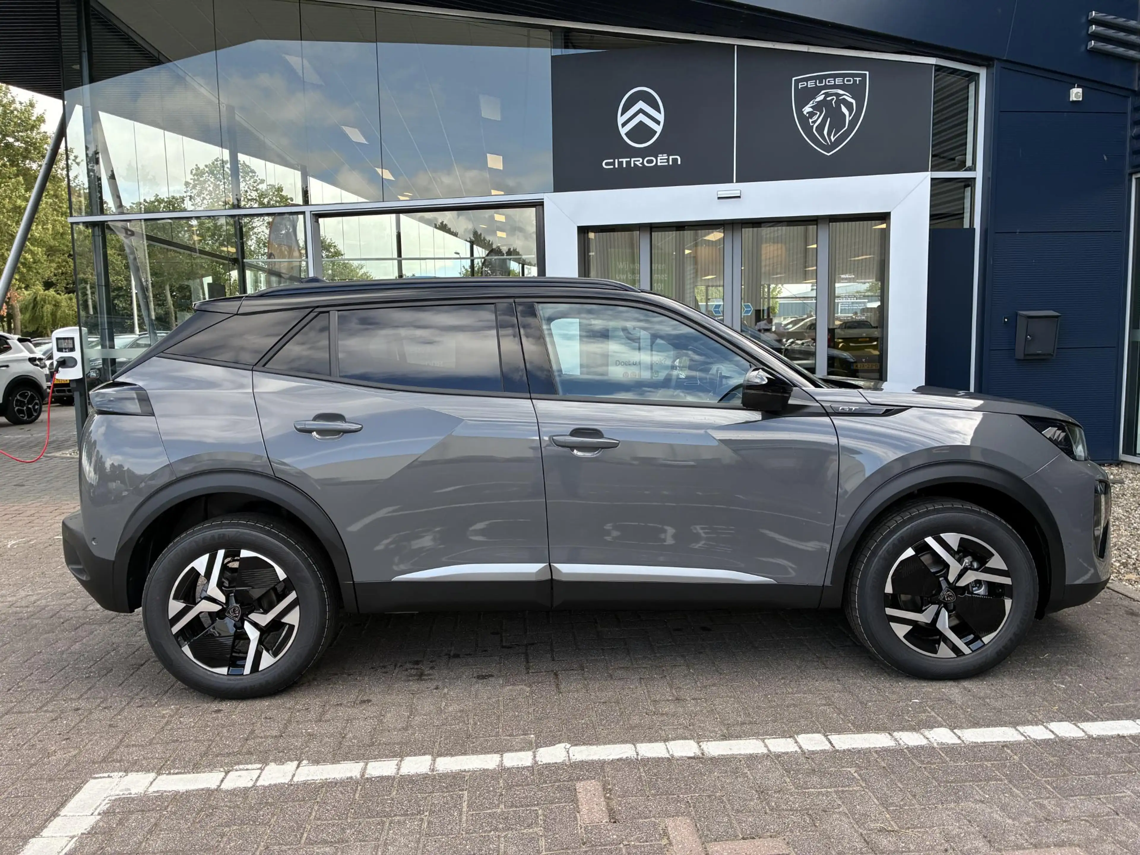 Peugeot 2008 1.2 Hybrid 145pk GT | Automaat | Dode hoekbewaking — photo 3