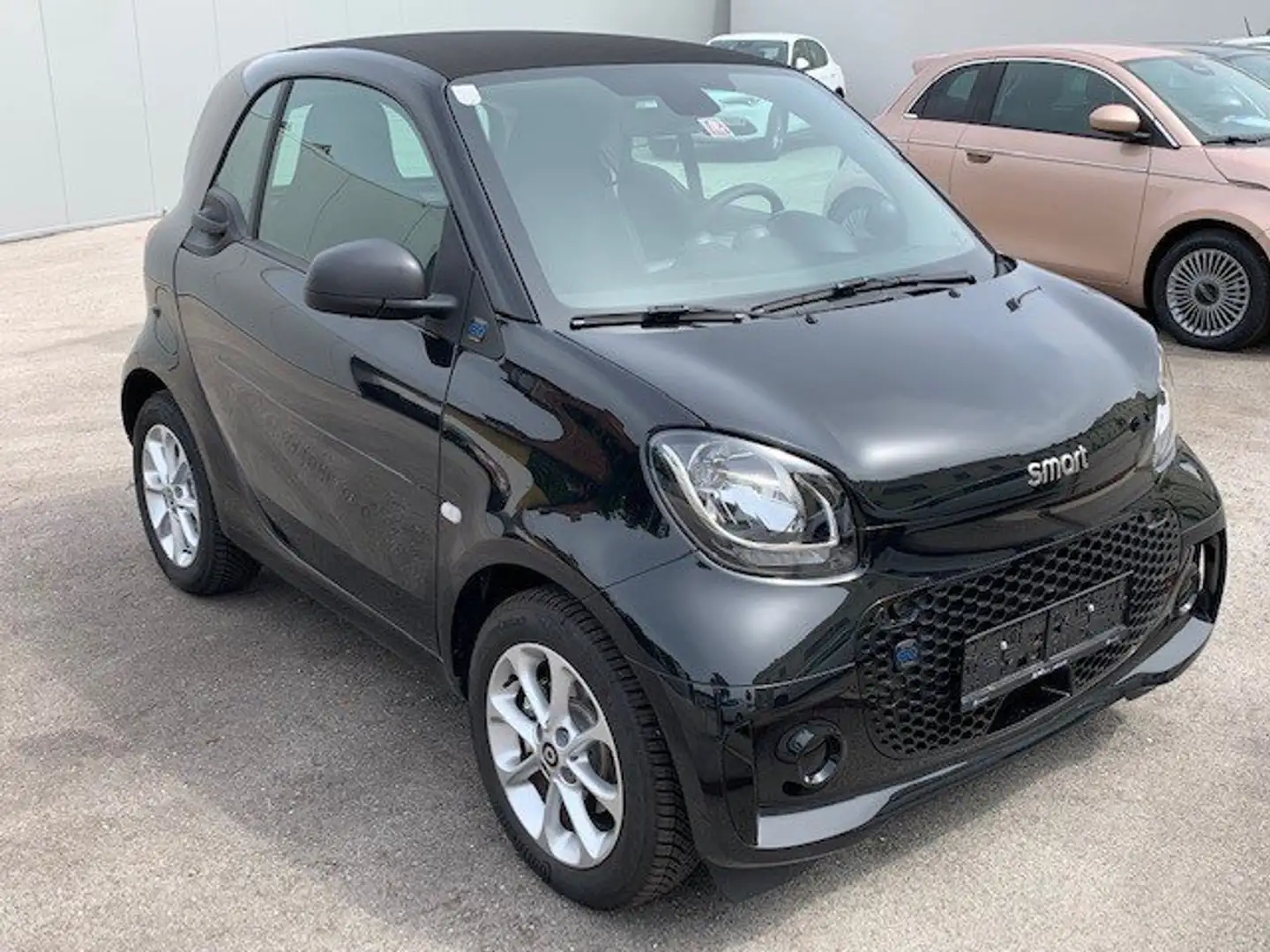 smart fortwo Coupe EQ crna - 2