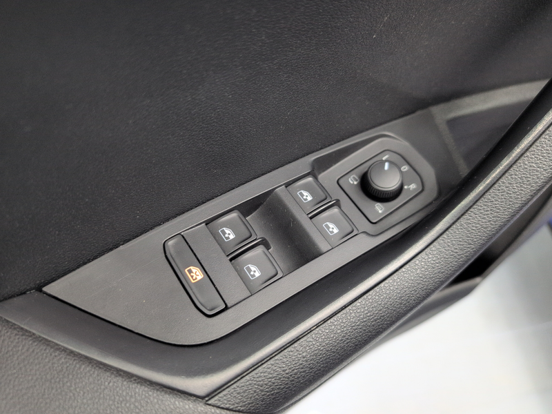 Skoda Karoq 2.0TDI DSG 4x4 Tour ACC+MATRIX+VIRTUAL+AHK — photo 10