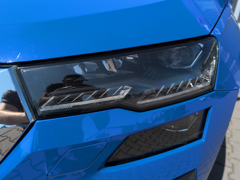 Skoda Karoq 2.0TDI DSG 4x4 Tour ACC+MATRIX+VIRTUAL+AHK — photo 26