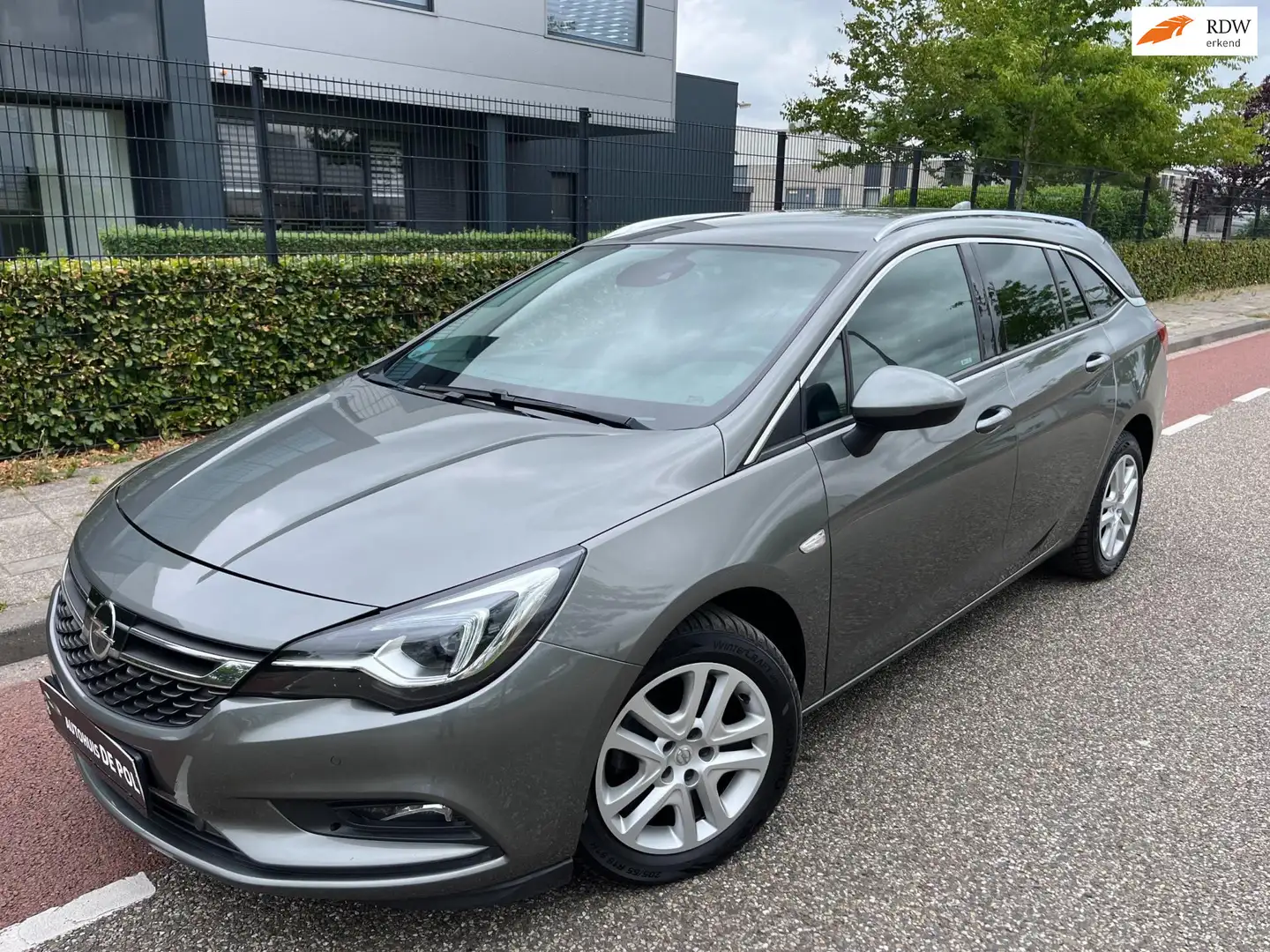 Opel Astra Sports Tourer 1.4 Business Executive Navi Led Clia Grau - 1