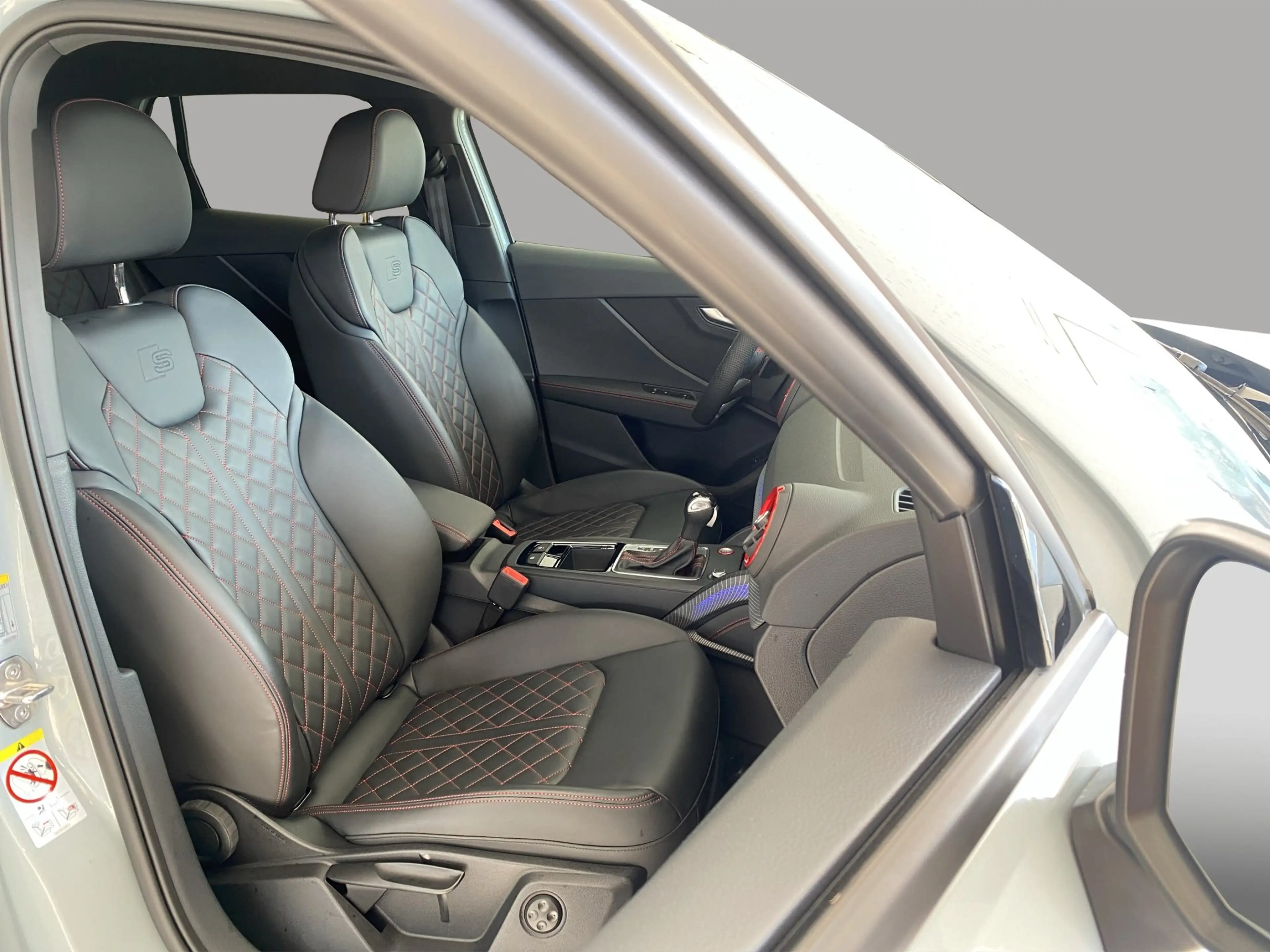 Audi SQ2 2.0 TFSI (NAVI.SHZ.PDC.Matrix-LED.AHK.DAB) S troni — photo 6