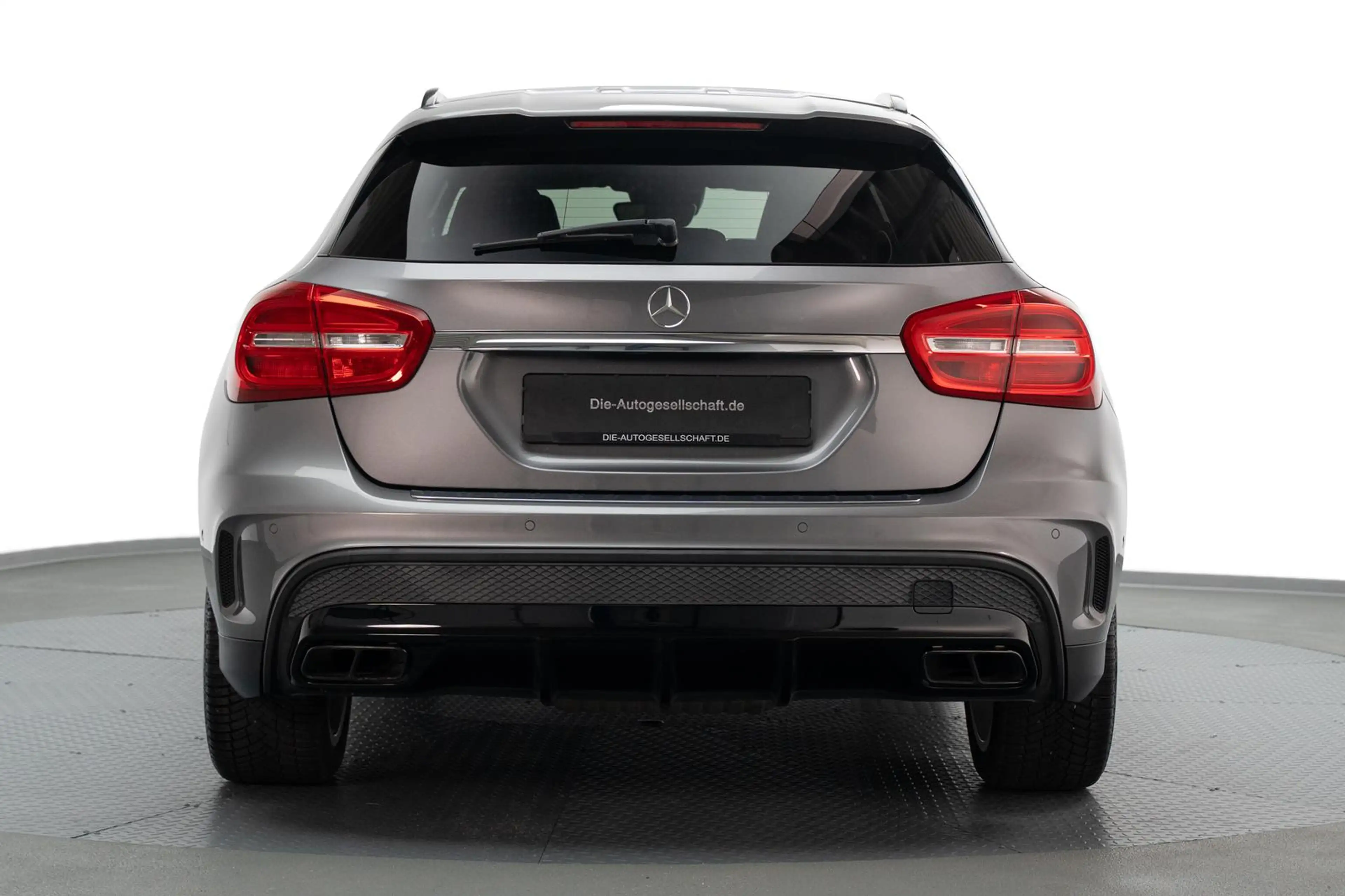 Mercedes-Benz GLA 45 AMG 4M*XENON*NAVI*PANO*KAMERA*NIGHT* — photo 8
