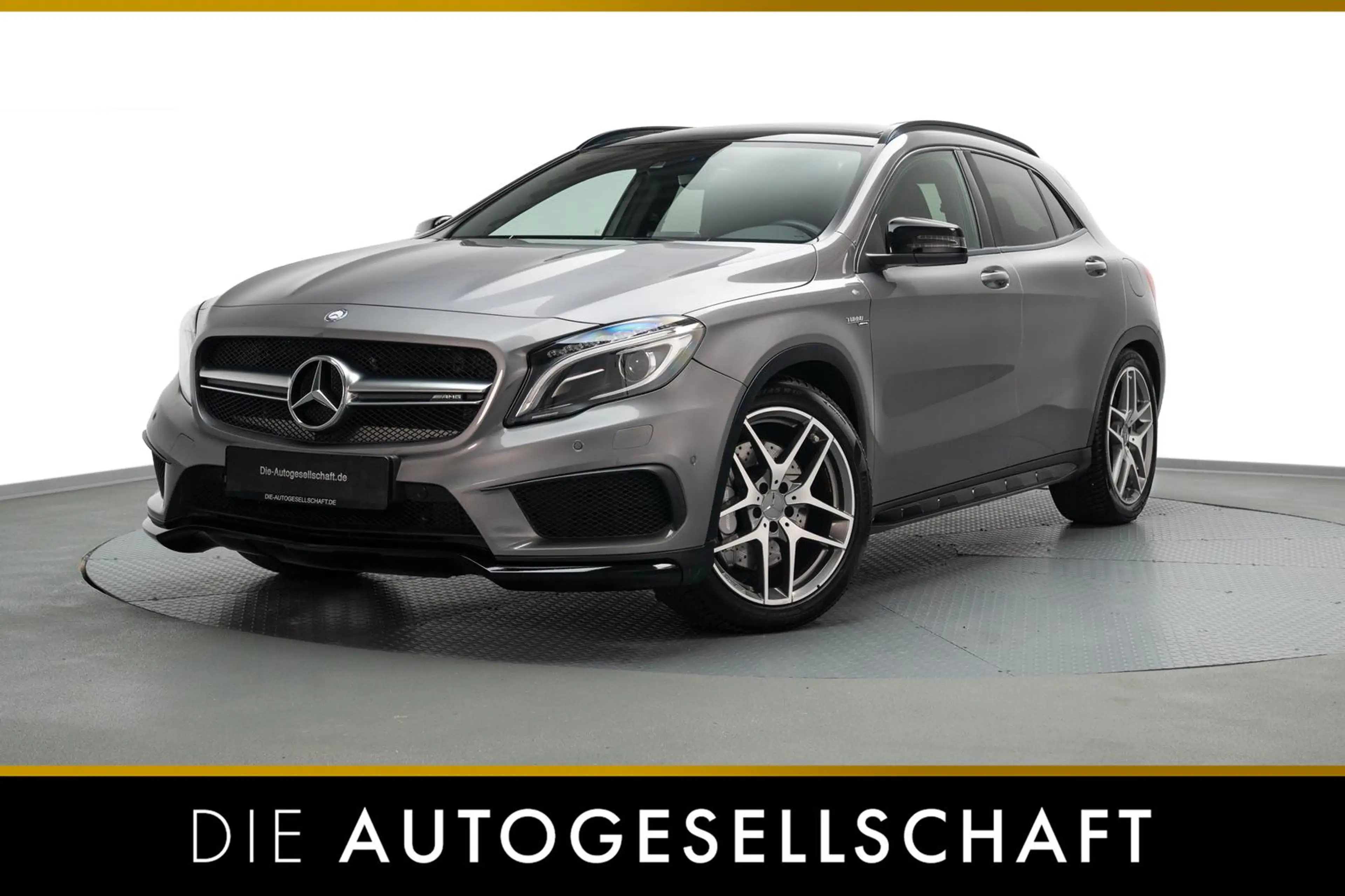 Mercedes-Benz GLA 45 AMG 4M*XENON*NAVI*PANO*KAMERA*NIGHT*