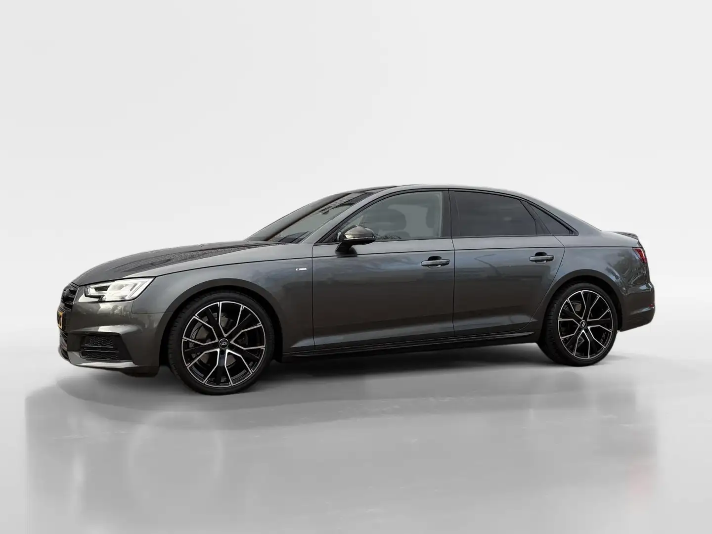 Audi A4 Limousine 1.4 TFSI Sport S line Black Edition Auto Grigio - 2