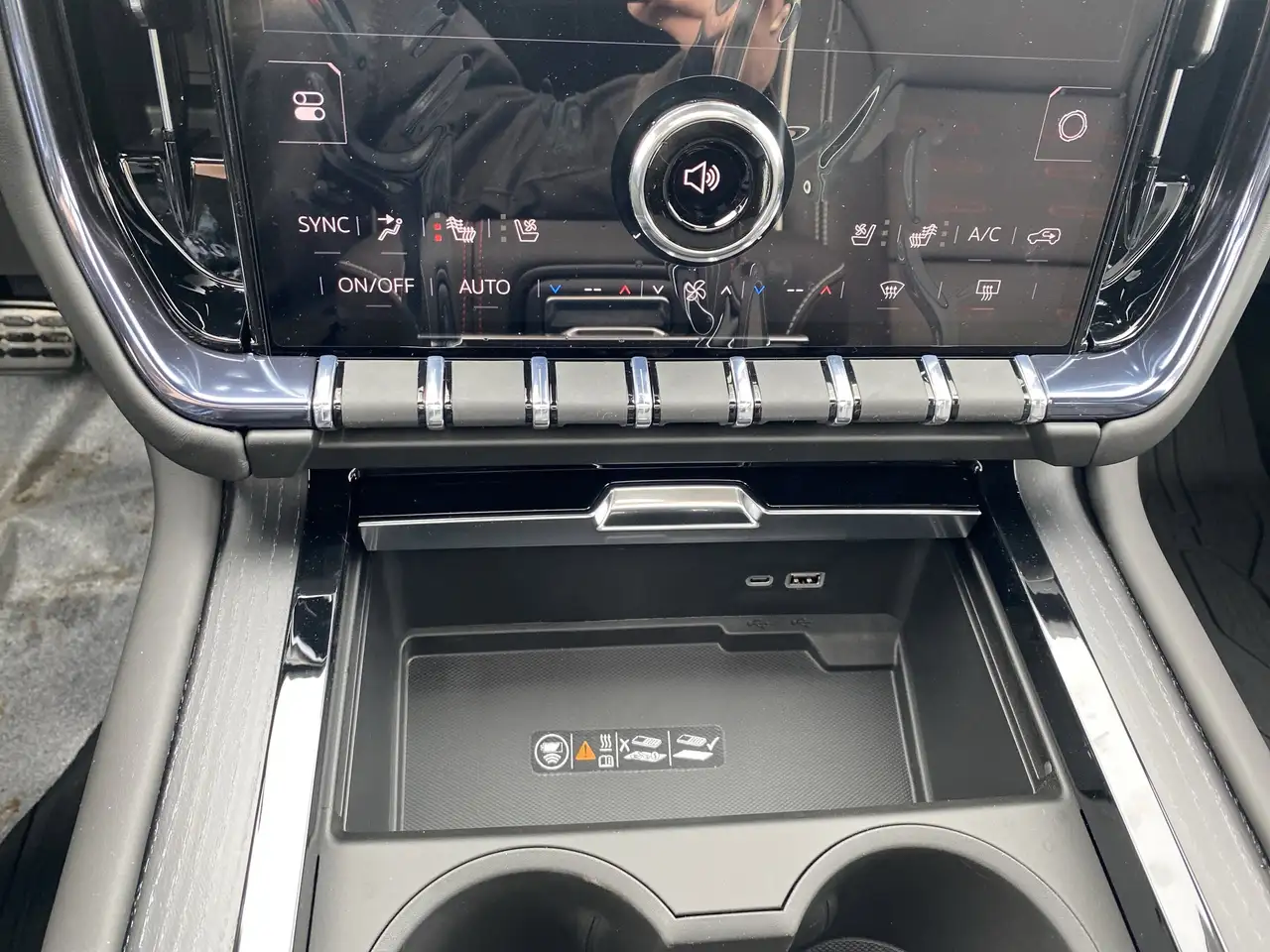 GMC Yukon снимка GMC Yukon