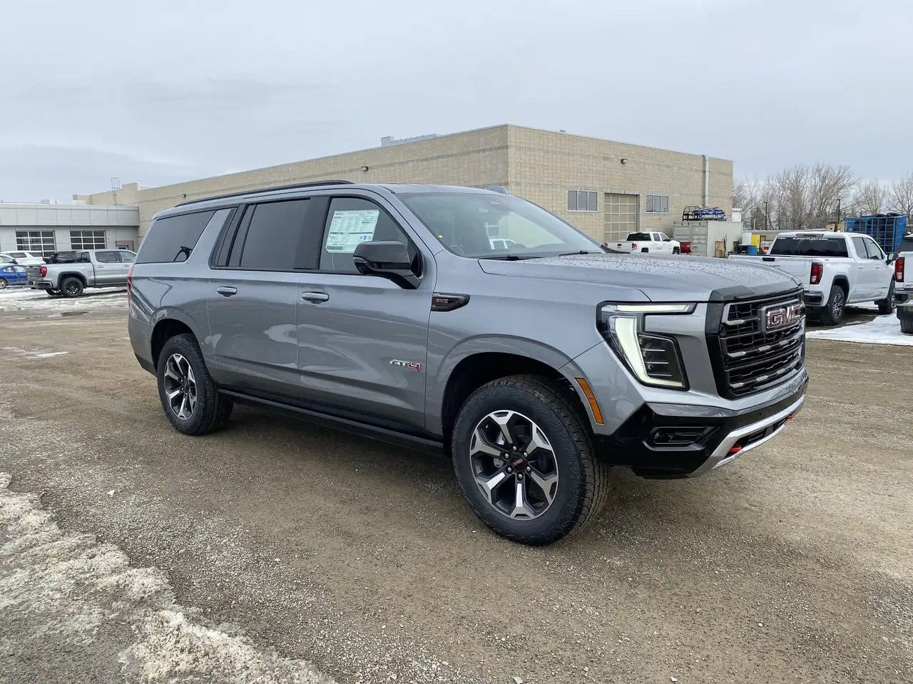 GMC Yukon снимка GMC Yukon